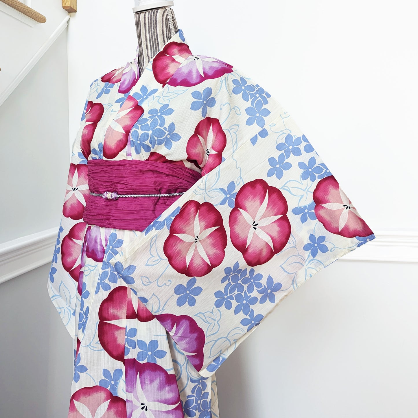 Japanese Yukata Kimono - Red Morning Glory in White