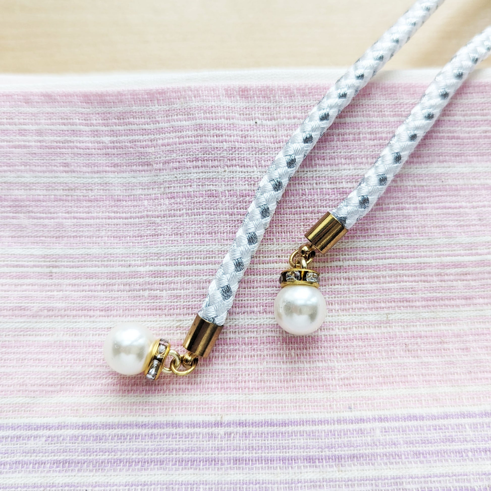 Traditional Japanese Kazari Himo - Layered Flower White