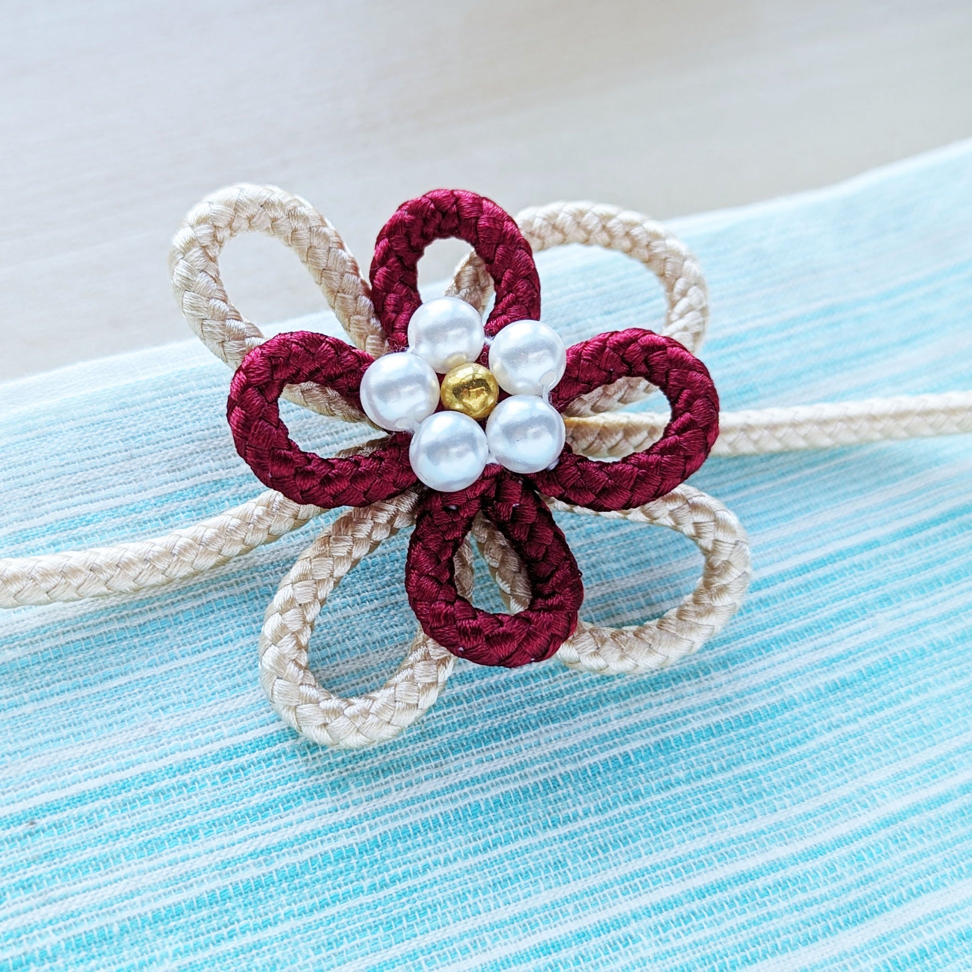 Japanese Kazari Himo - Maroon/Beige Flower Knot