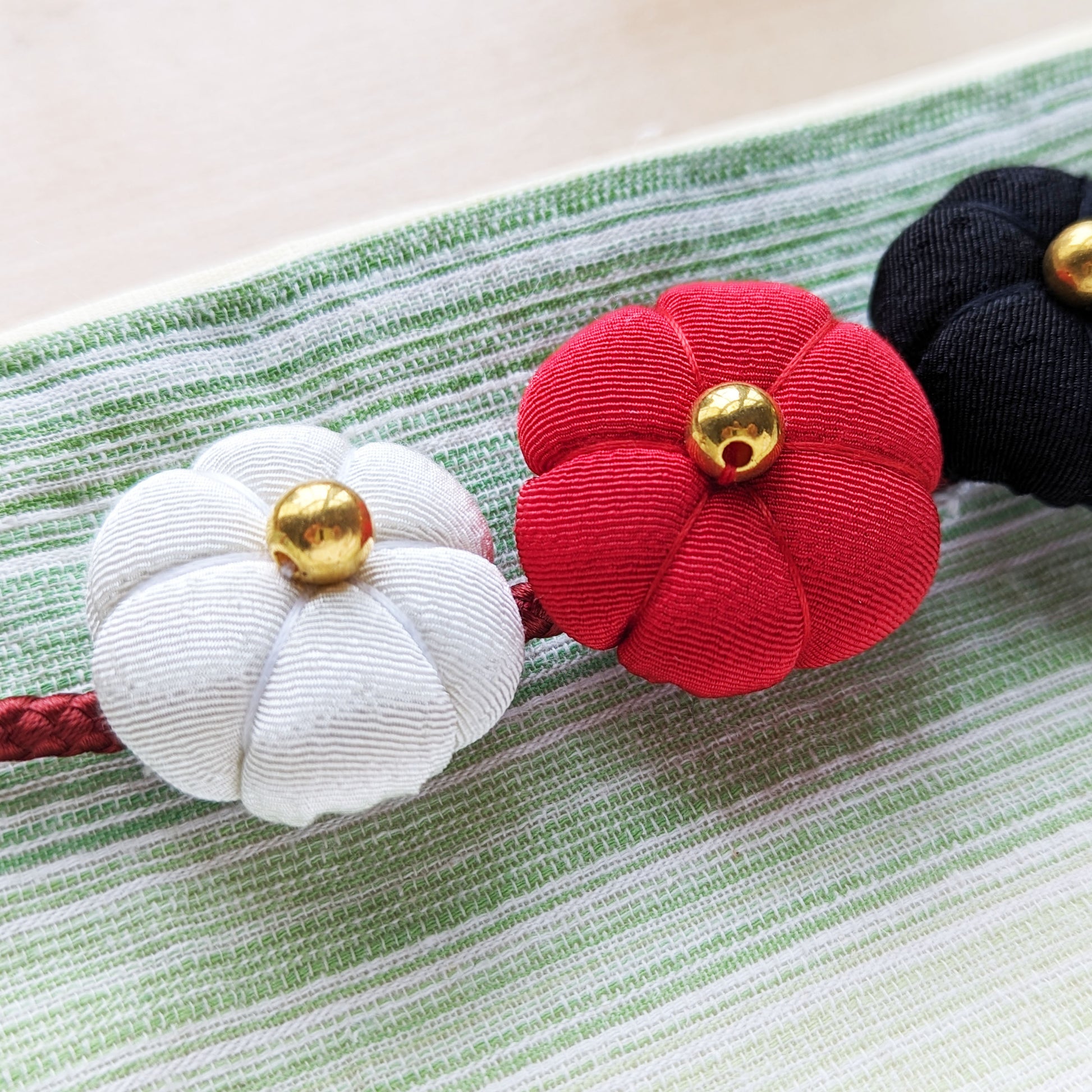 Japanese Kazari Himo - Flower Buds Maroon