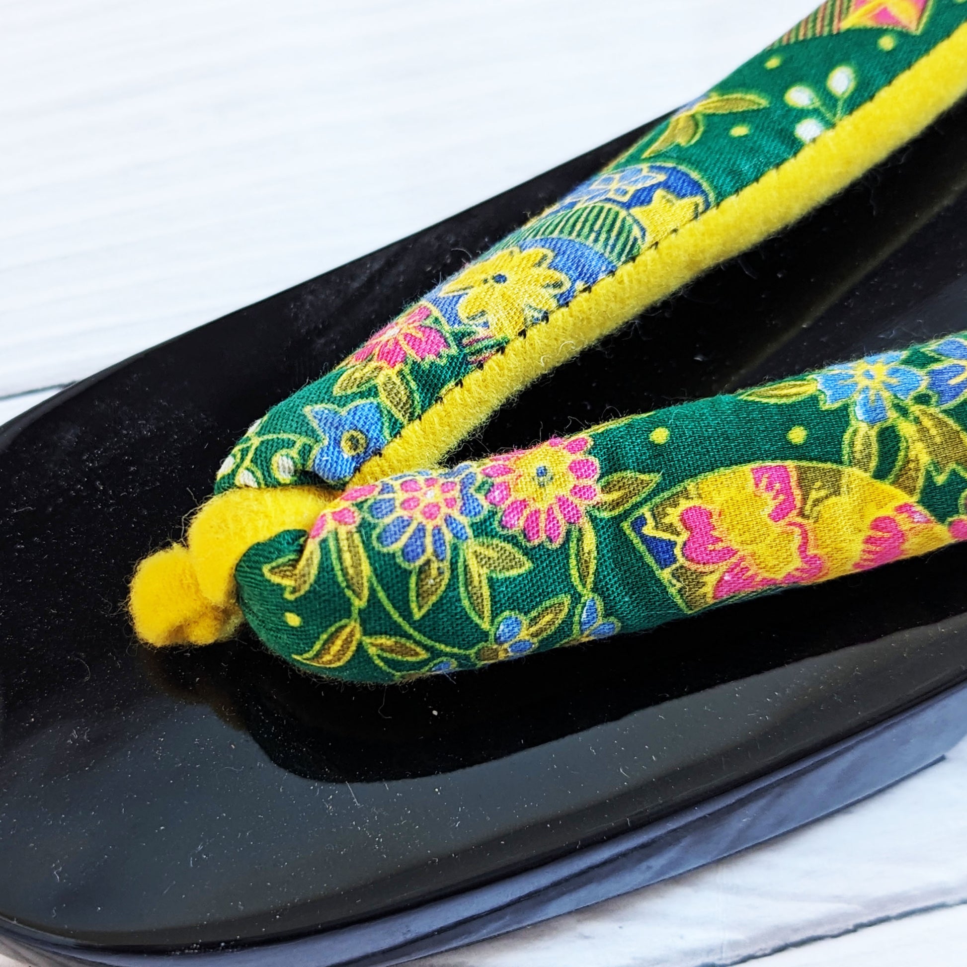 Japanese Geta Sandals - Green Floral