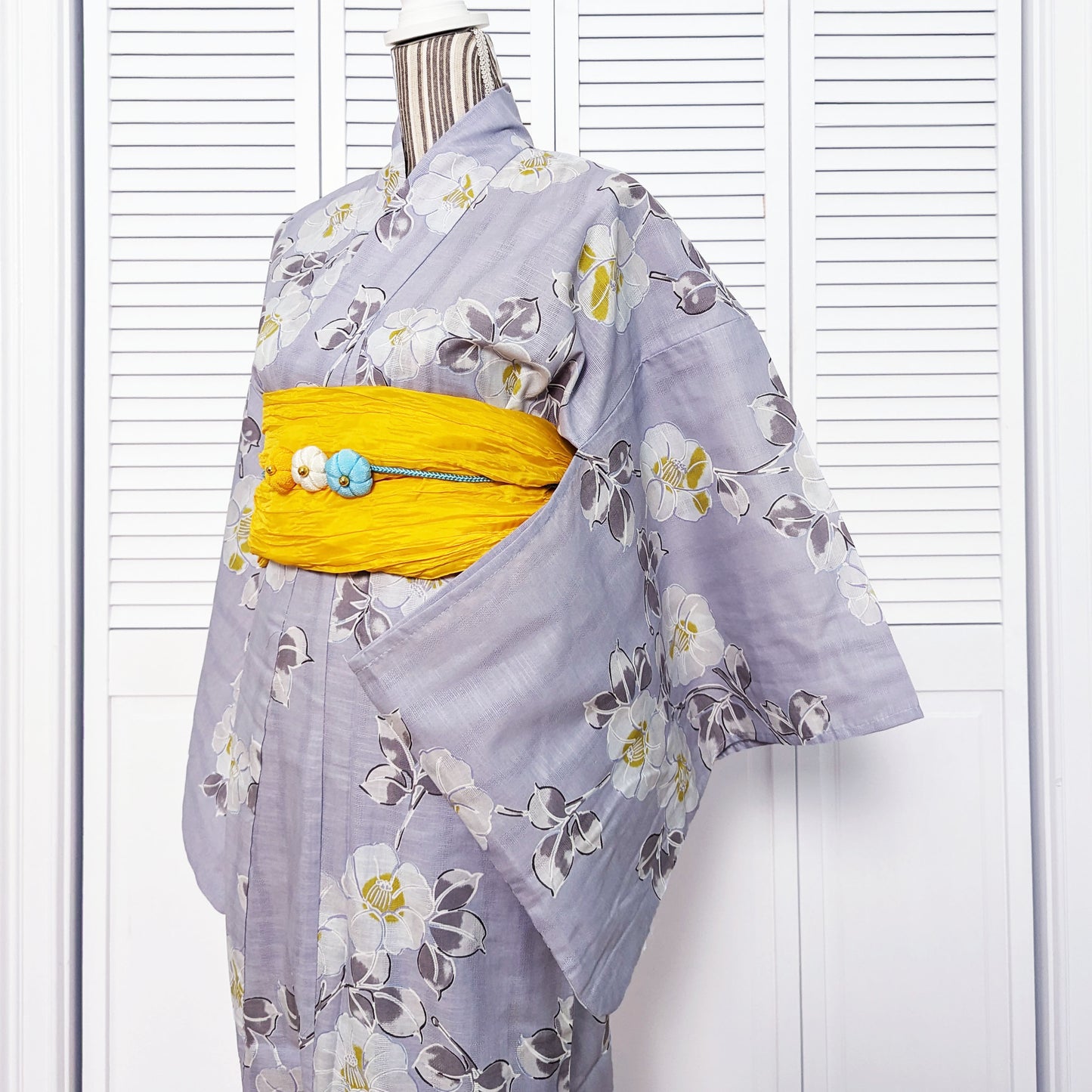 Japanese Yukata Kimono - White Camellias in Lavender Gray