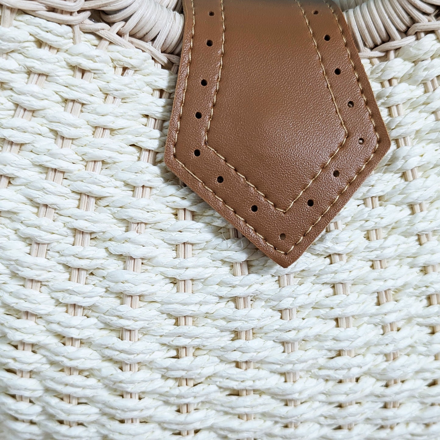 Wicker Round Shell Bag - Beige