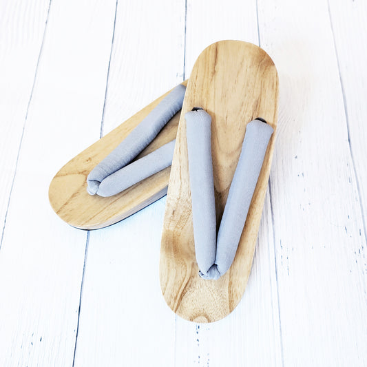 Japanese Traditional Women's Wooden Geta Sandals - Simple Gray
