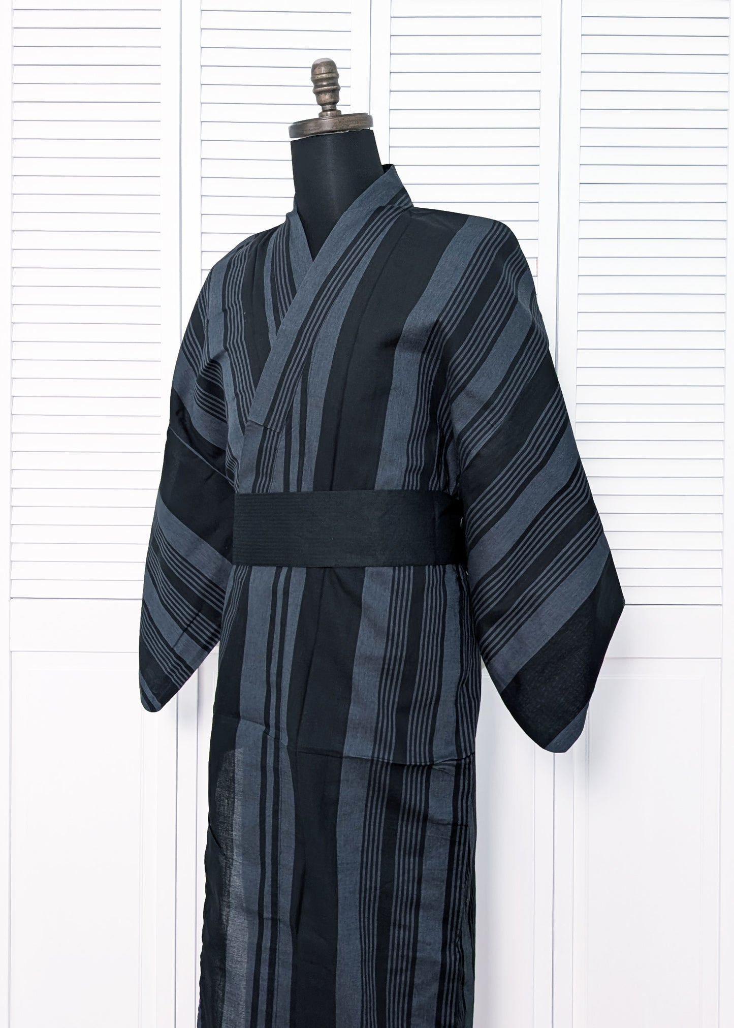 Traditional Japanese Men's Yukata Kimono Large - Stripes in Blue Gray