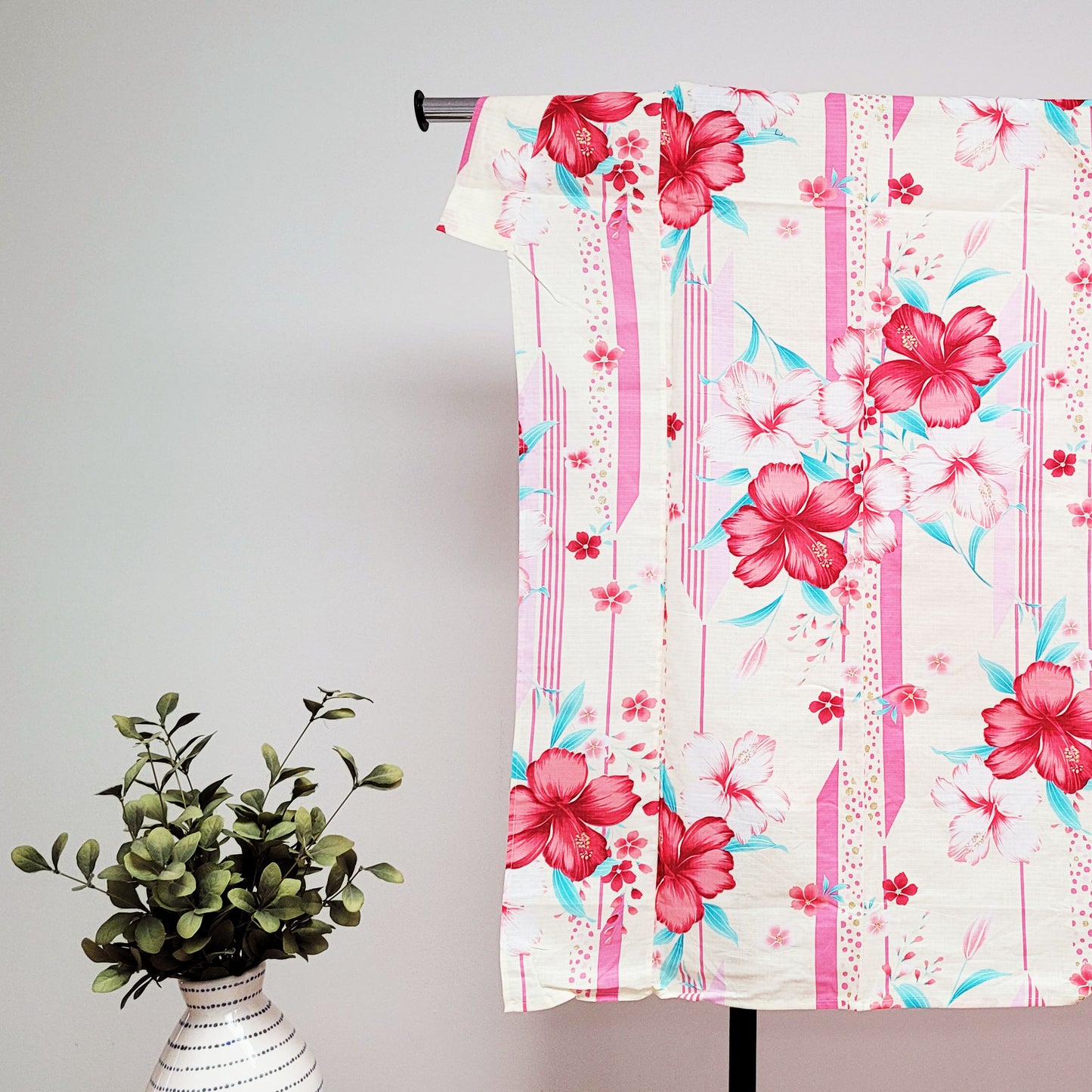 Japanese Yukata Kimono - Pink Hibiscus Flowers in Beige