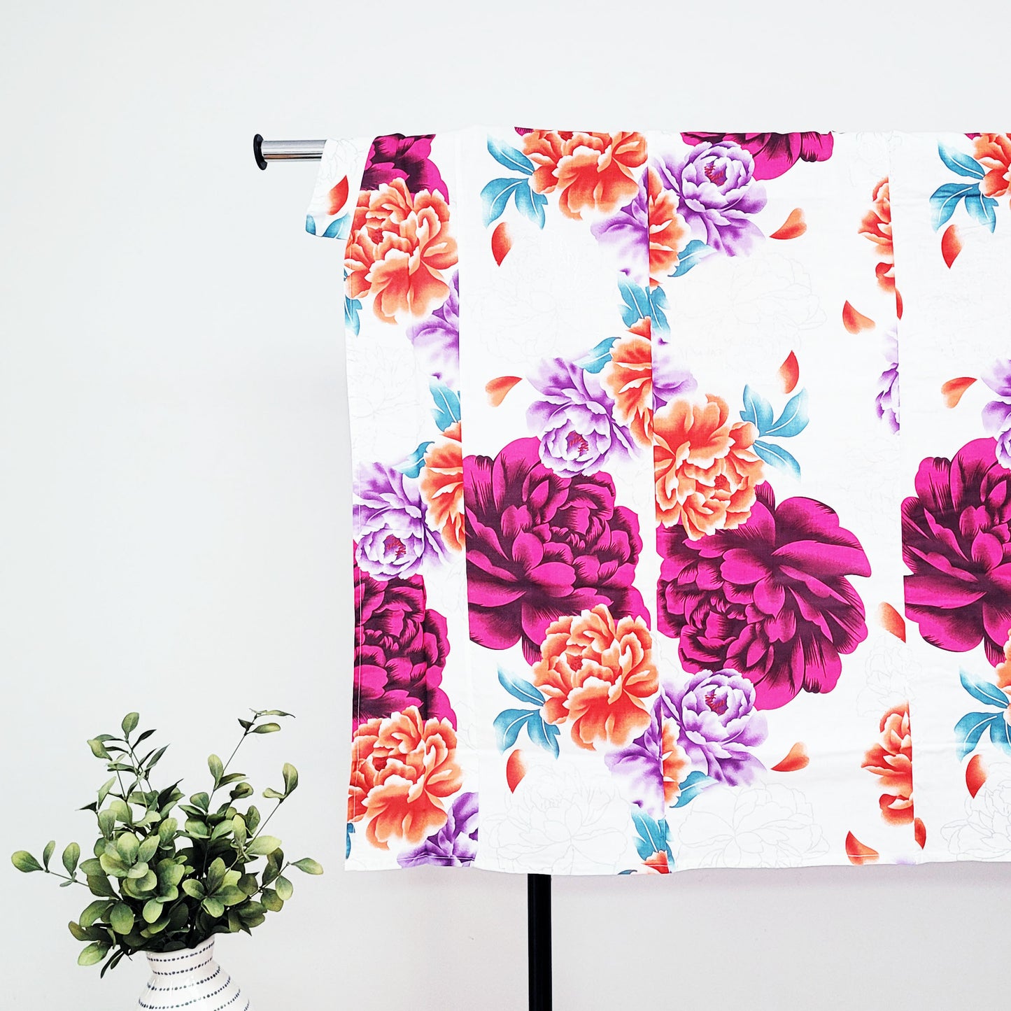 Japanese Yukata Kimono - Hot Pink and Orange Chrysanthemums in White