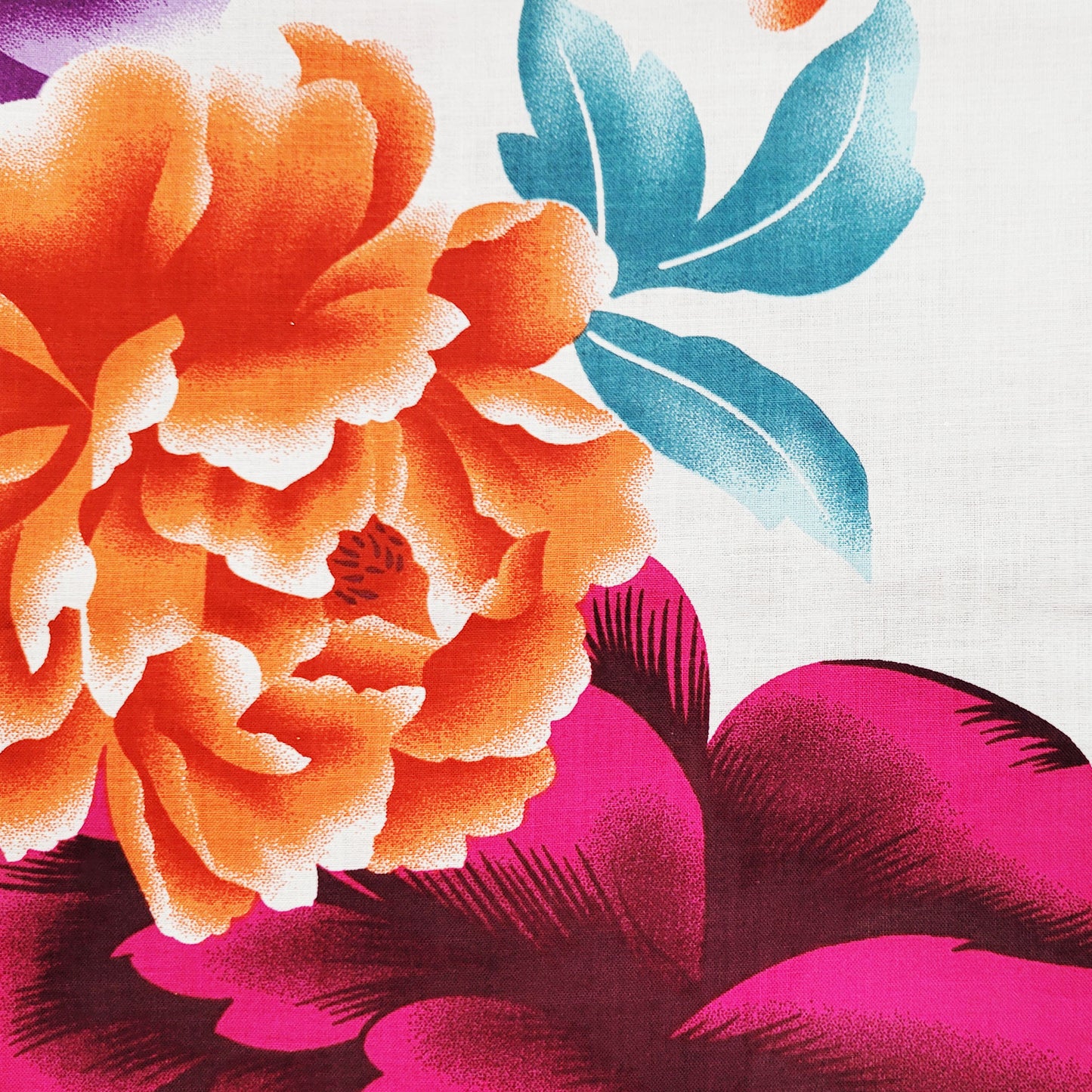 Japanese Yukata Kimono - Hot Pink and Orange Chrysanthemums in White