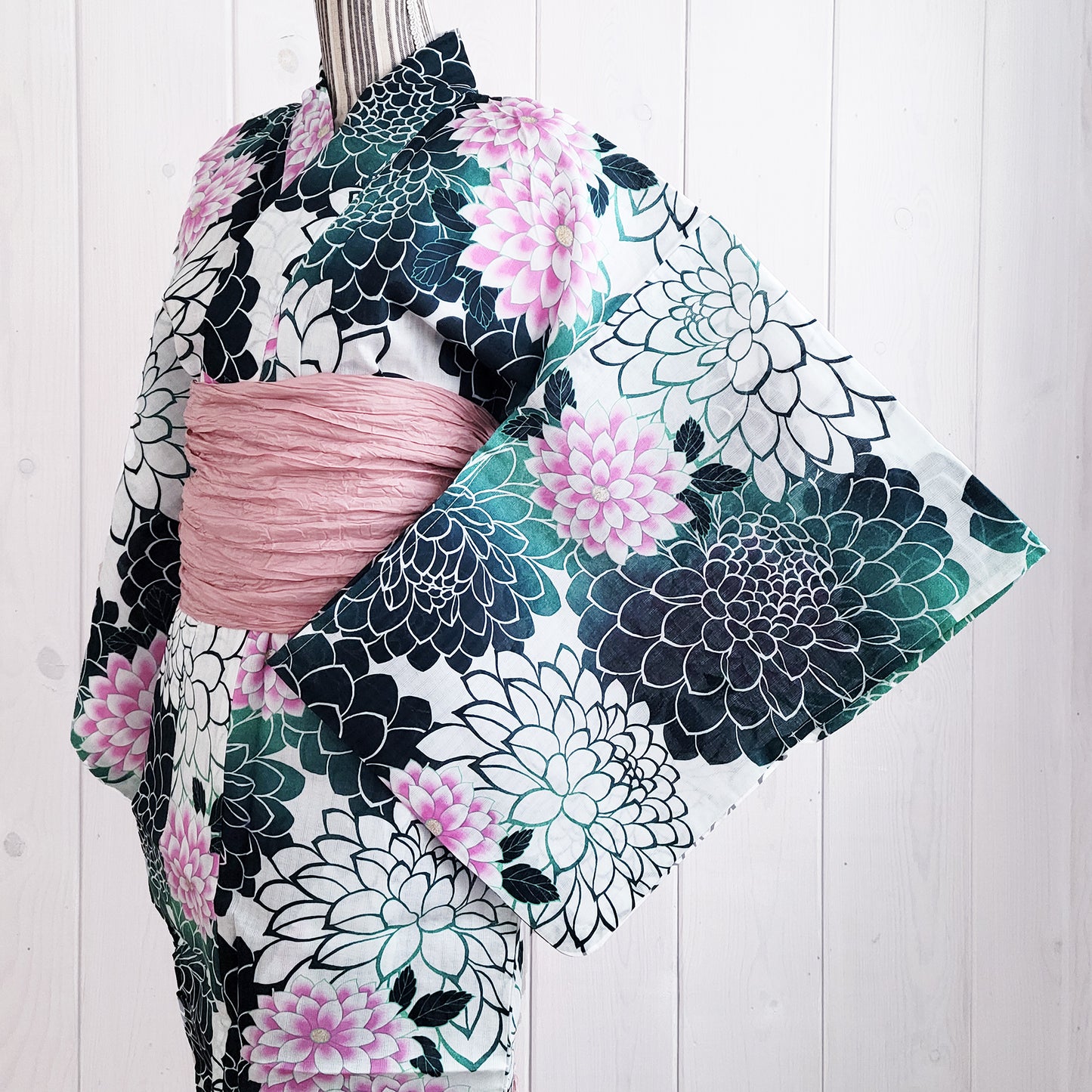 Women's Japanese Traditional Yukata Kimono - Green and Pink Chrysanthemum in White