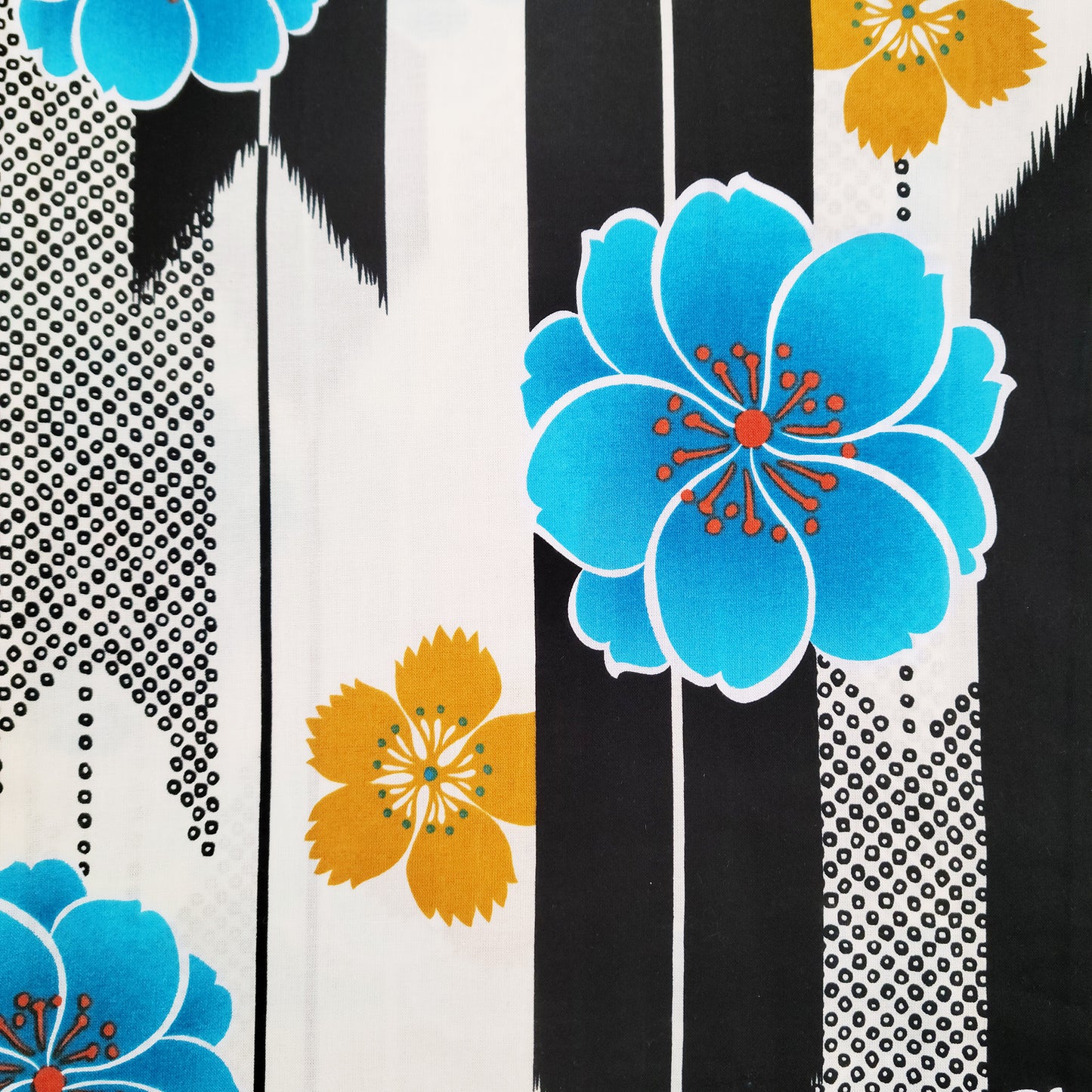 Women's Japanese Yukata Kimono - Blue and Yellow Cherry Blossoms in Black Beige