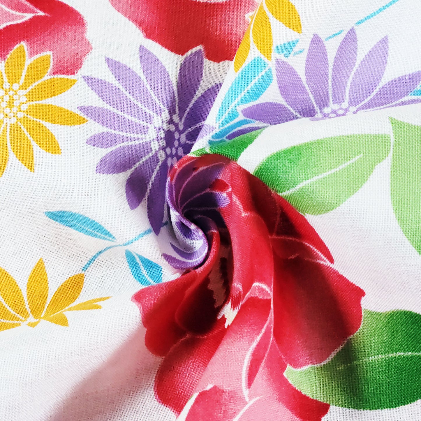 Japanese Yukata Kimono - Red Camellia and Butterflies in White