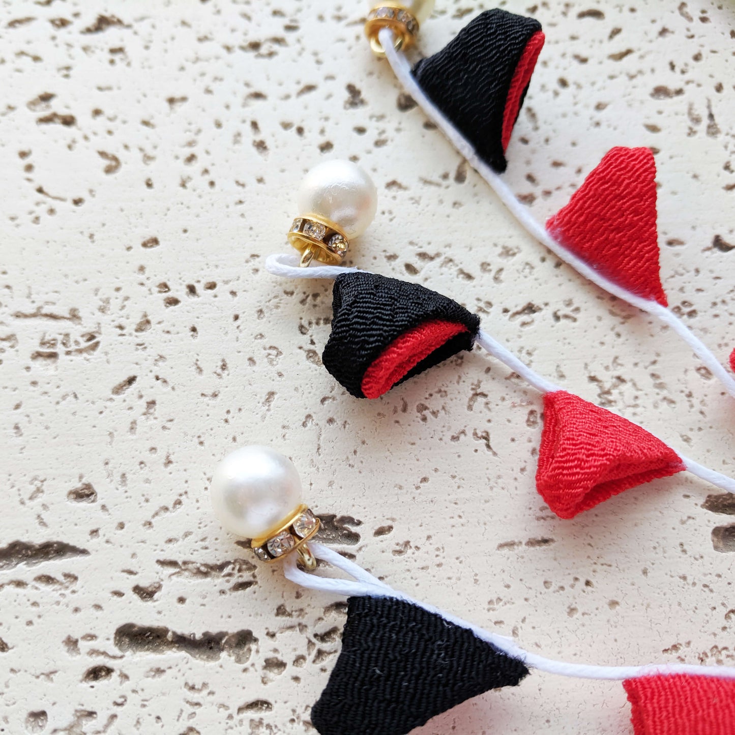 Chrysanthemum Bouquet Hair Clip - Red/Black