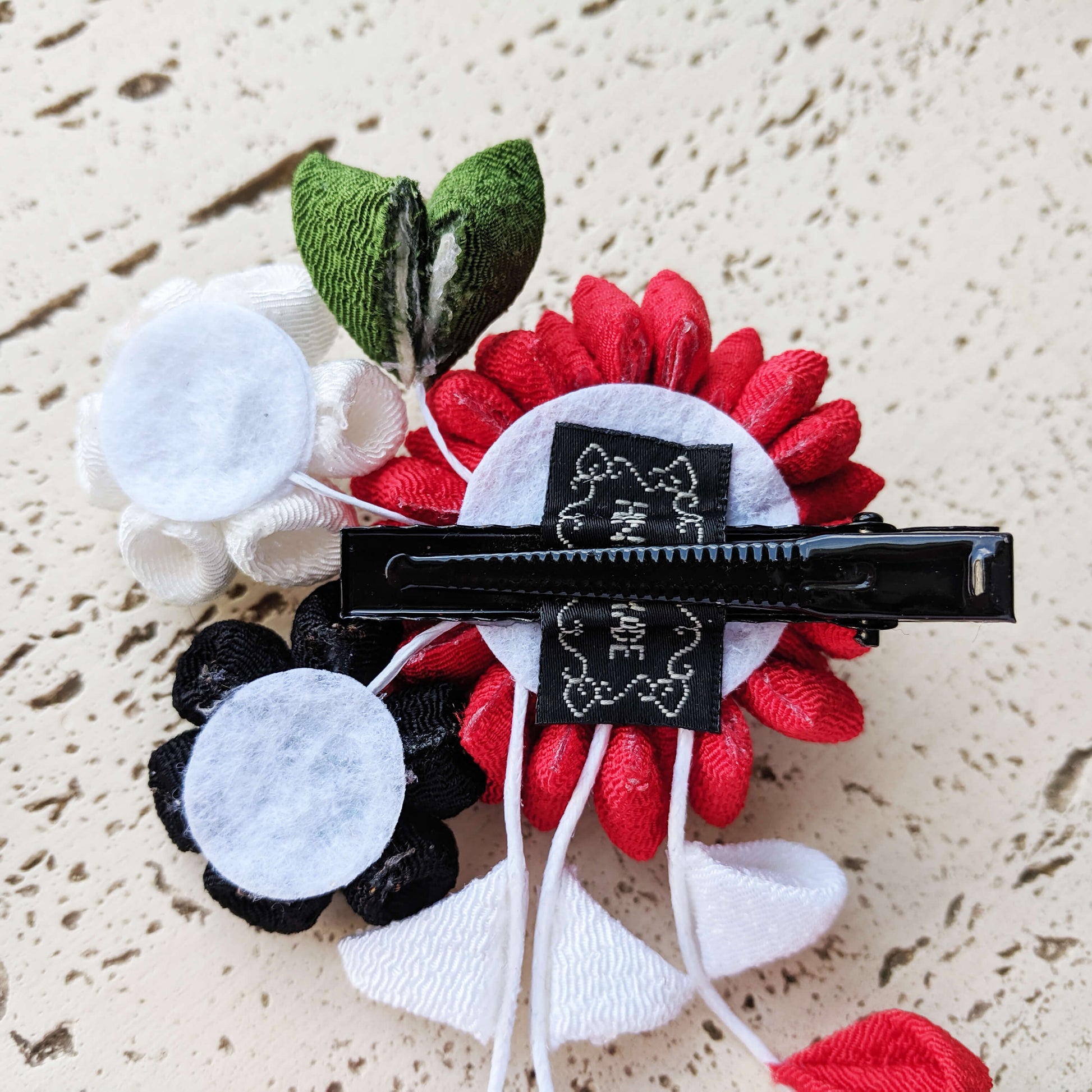 Chrysanthemum Bouquet Hair Clip - Red/Black