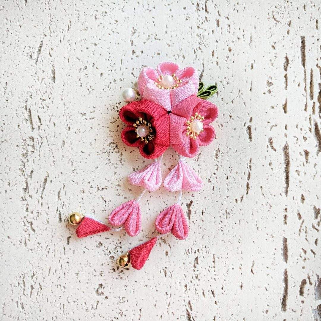 Kanzashi Plum Blossoms Dangle Hair Clip for Japanese Kimono - Hot Pink
