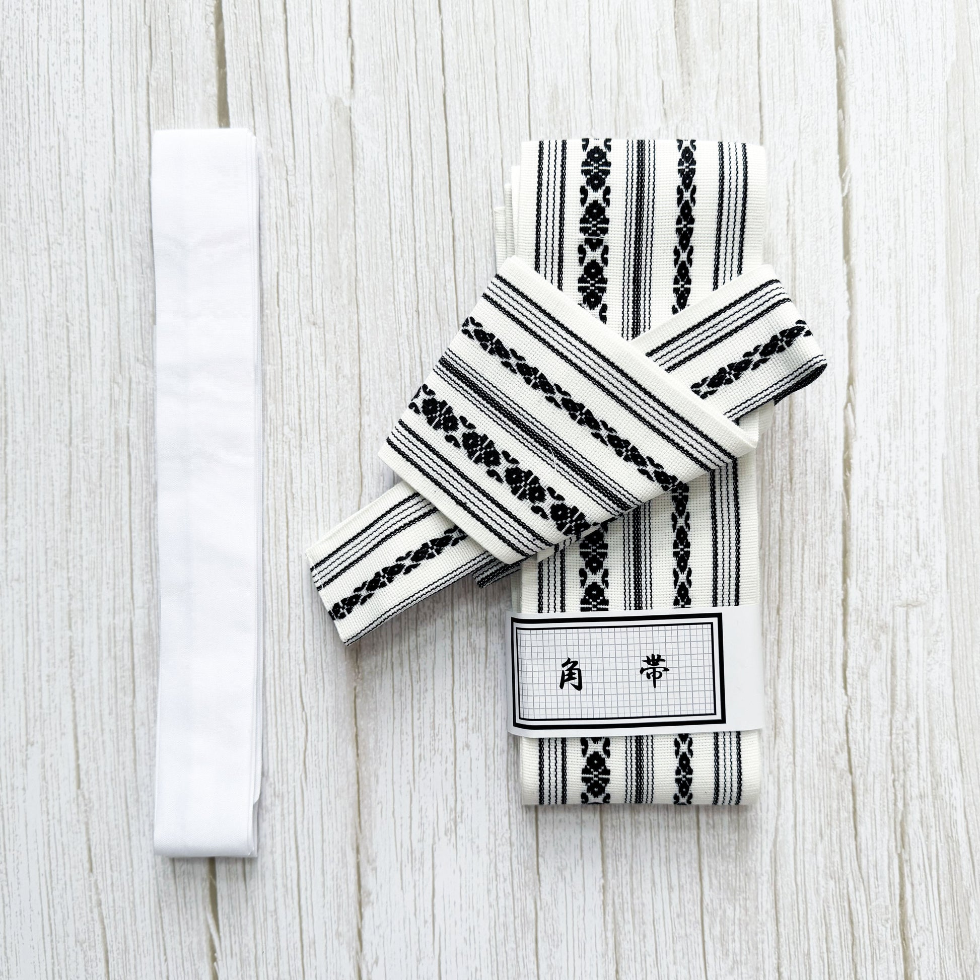 Traditional Japanese Men's Velcro Kaku Obi Belt – Patterned White