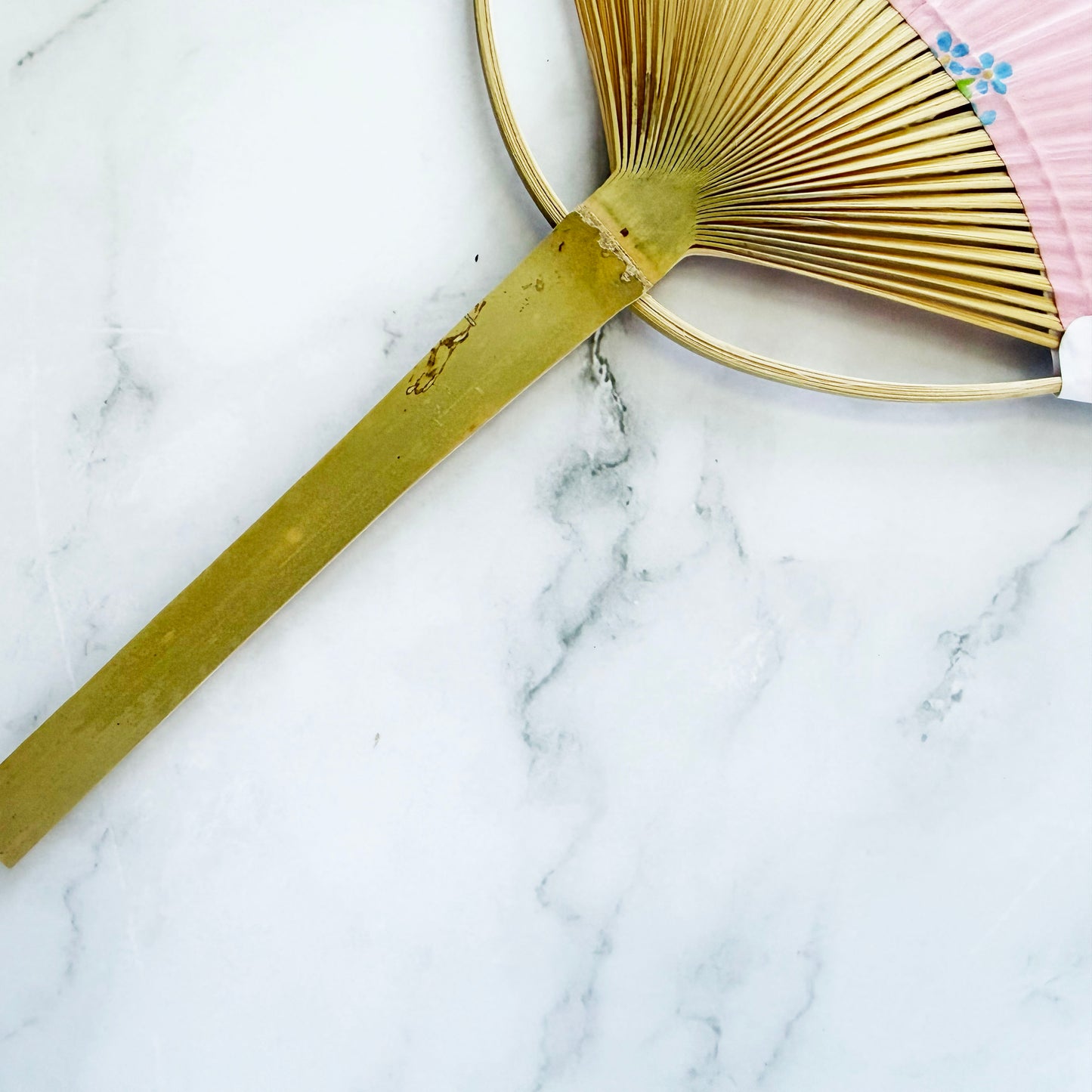 Japanese Traditional Bamboo Handheld Uchiwa Fan - Bunny in Pink