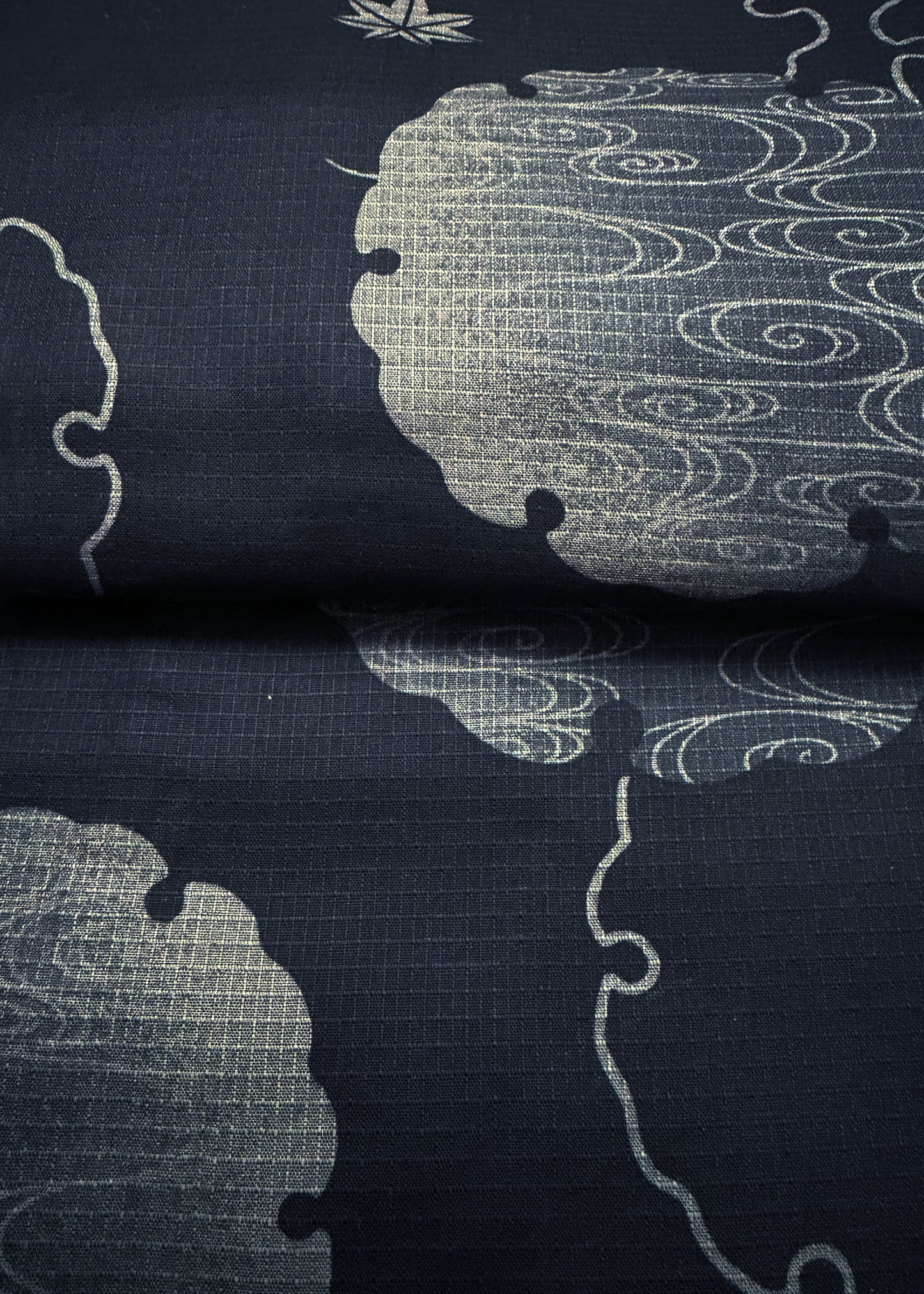 Traditional Japanese Men's Yukata Kimono – Fall Leaves in Black