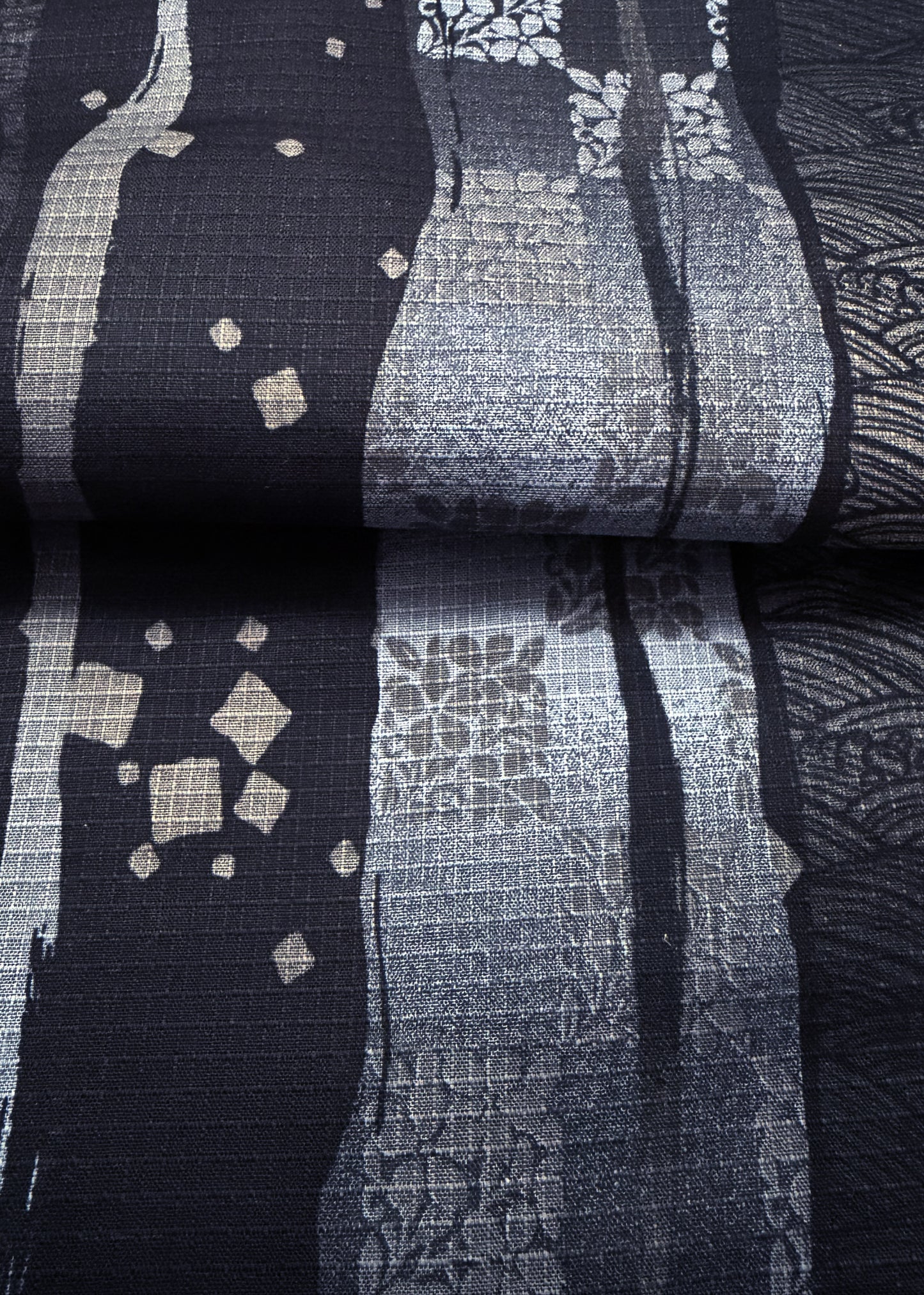 Japanese Traditional Men's Yukata Kimono – Abstract Stripes in Black