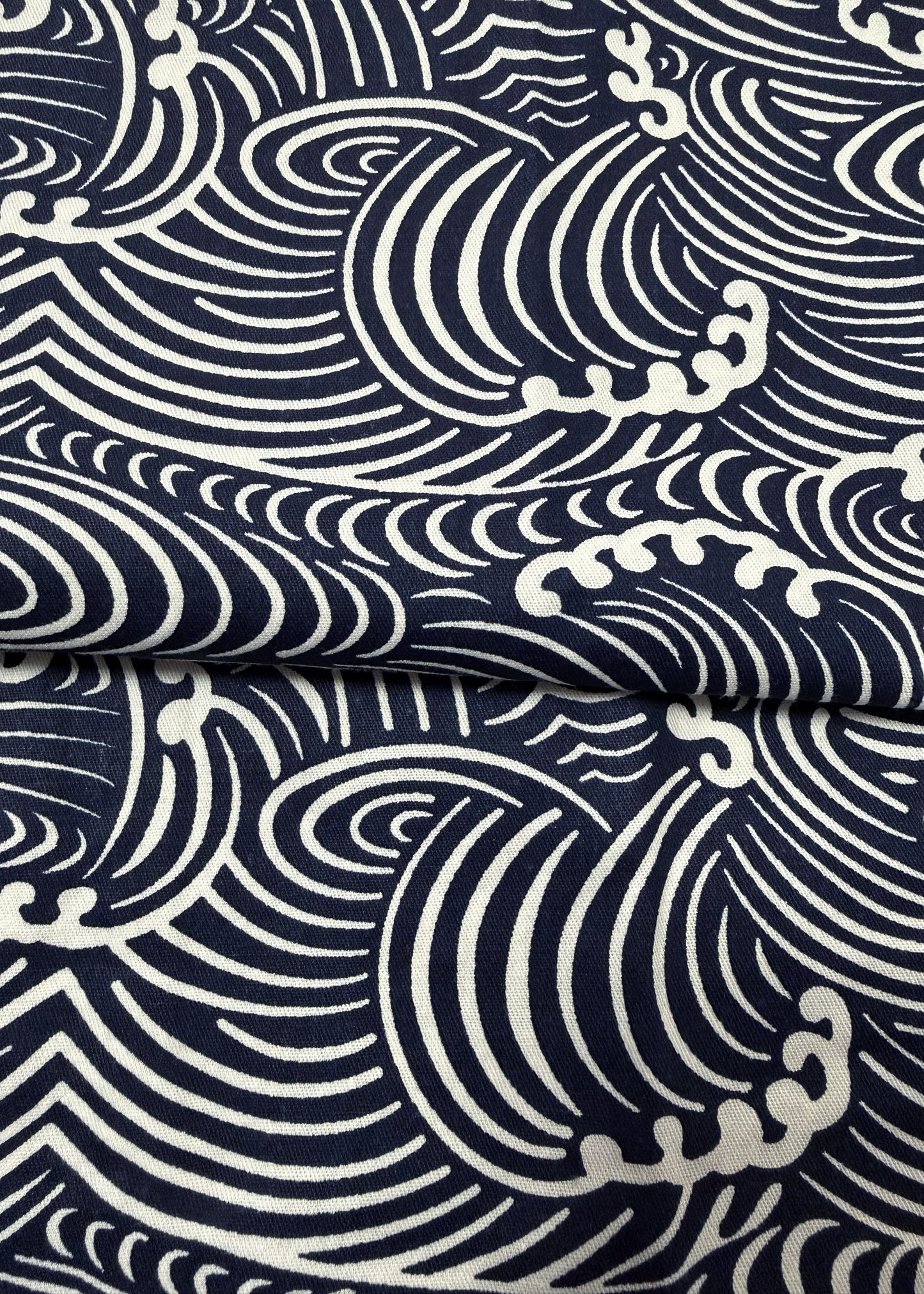 Traditional Japanese Men's Large Yukata Kimono – Waves in Indigo