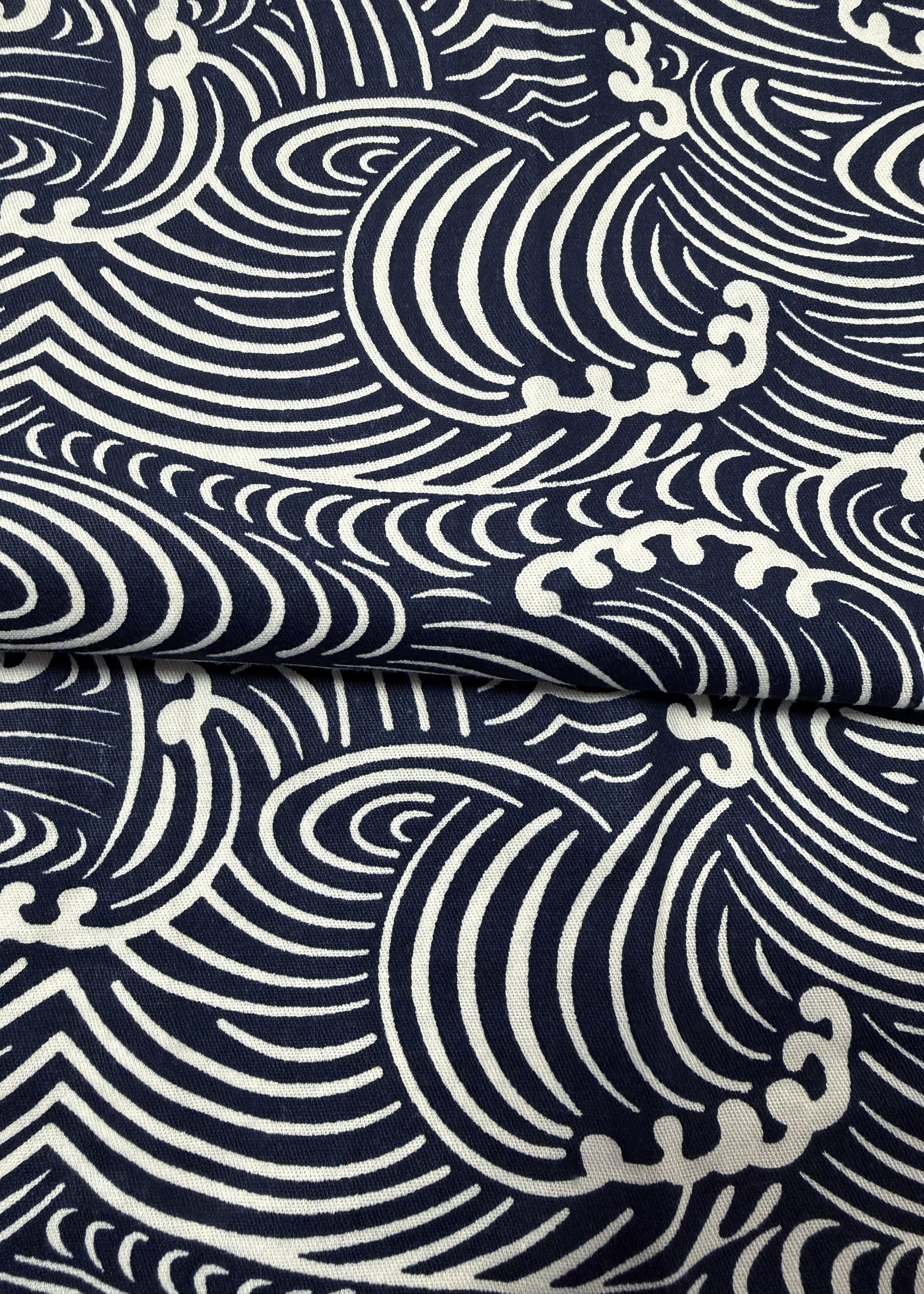 Traditional Japanese Men's Large Yukata Kimono – Waves in Indigo