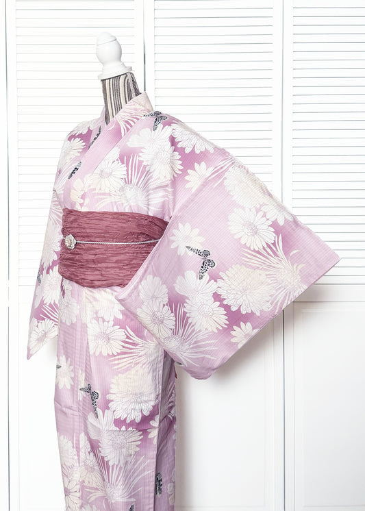Traditional Japanese Women Yukata Kimono - Butterflies in Purple Pink