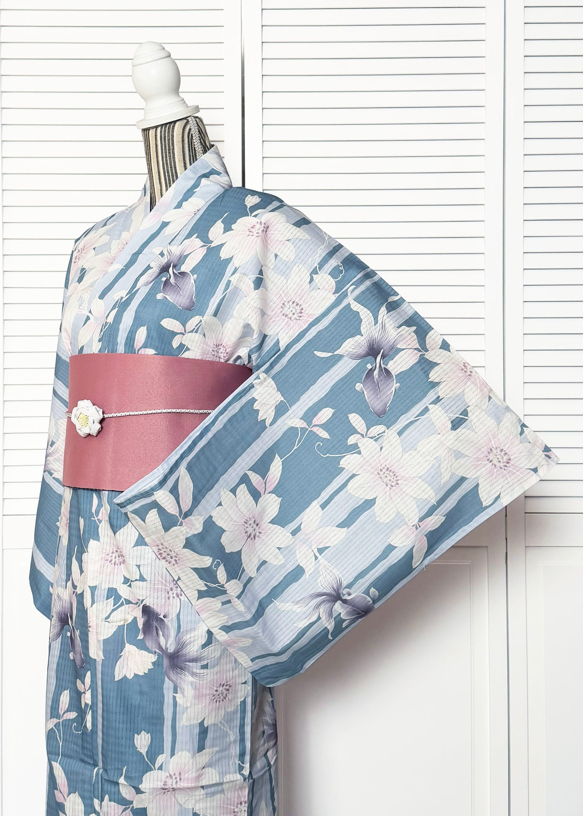 Japanese Traditional Women's Yukata Kimono - Goldfish Clematis in Blue