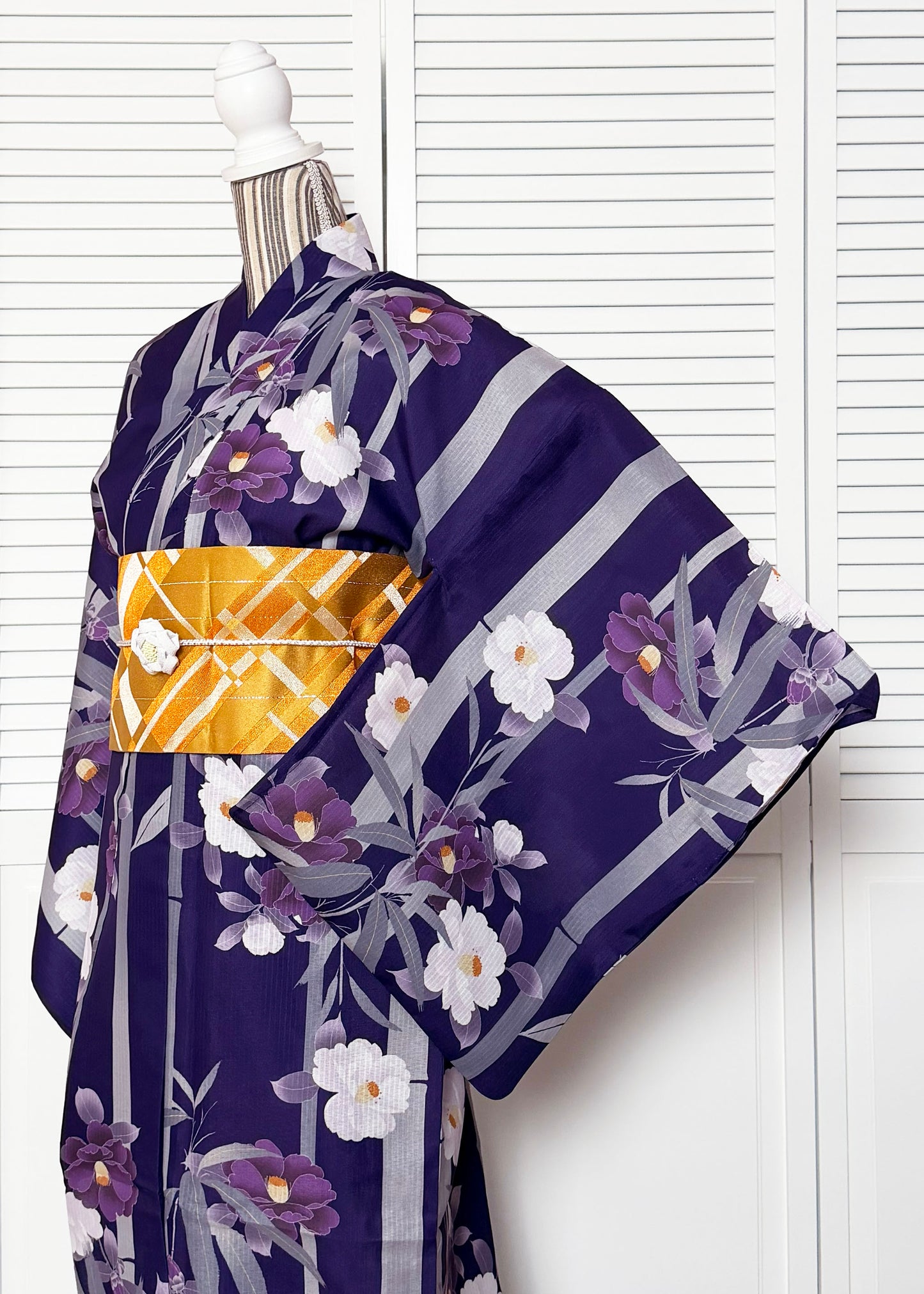 Traditional Japanese Women's Yukata Kimono - Camellia Bamboo in Purple