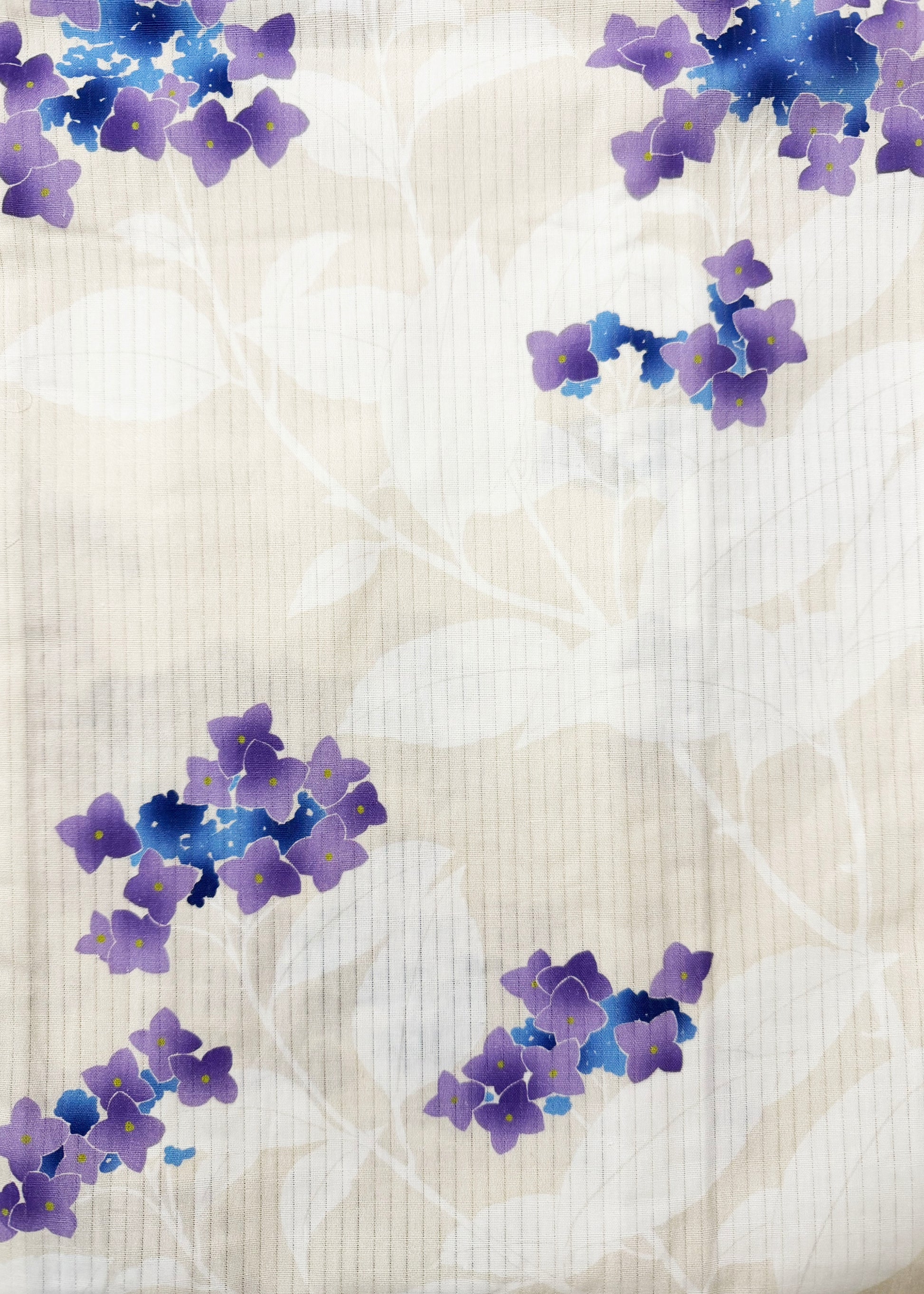 Traditional Japanese Summer Yukata Kimono - Purple Hydrangea in Cream