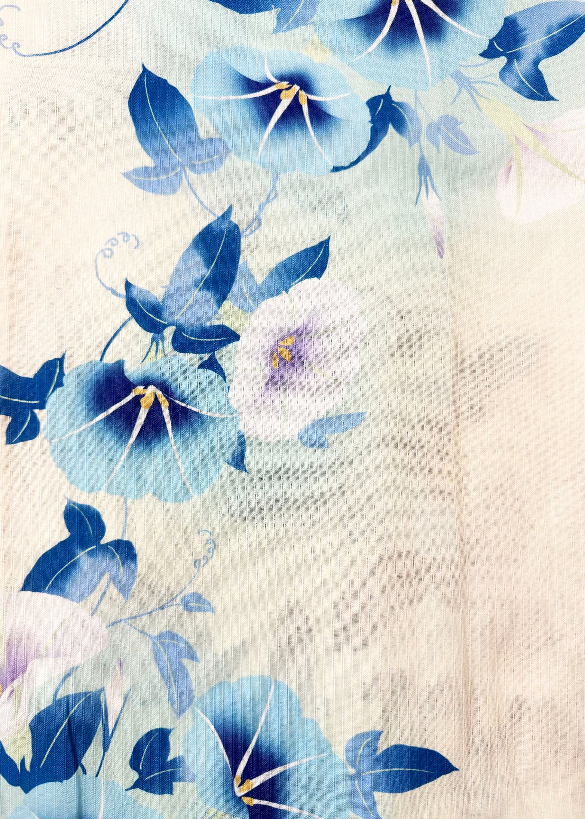 Traditional Japanese Summer Yukata Kimono - Blue Morning Glory Cream