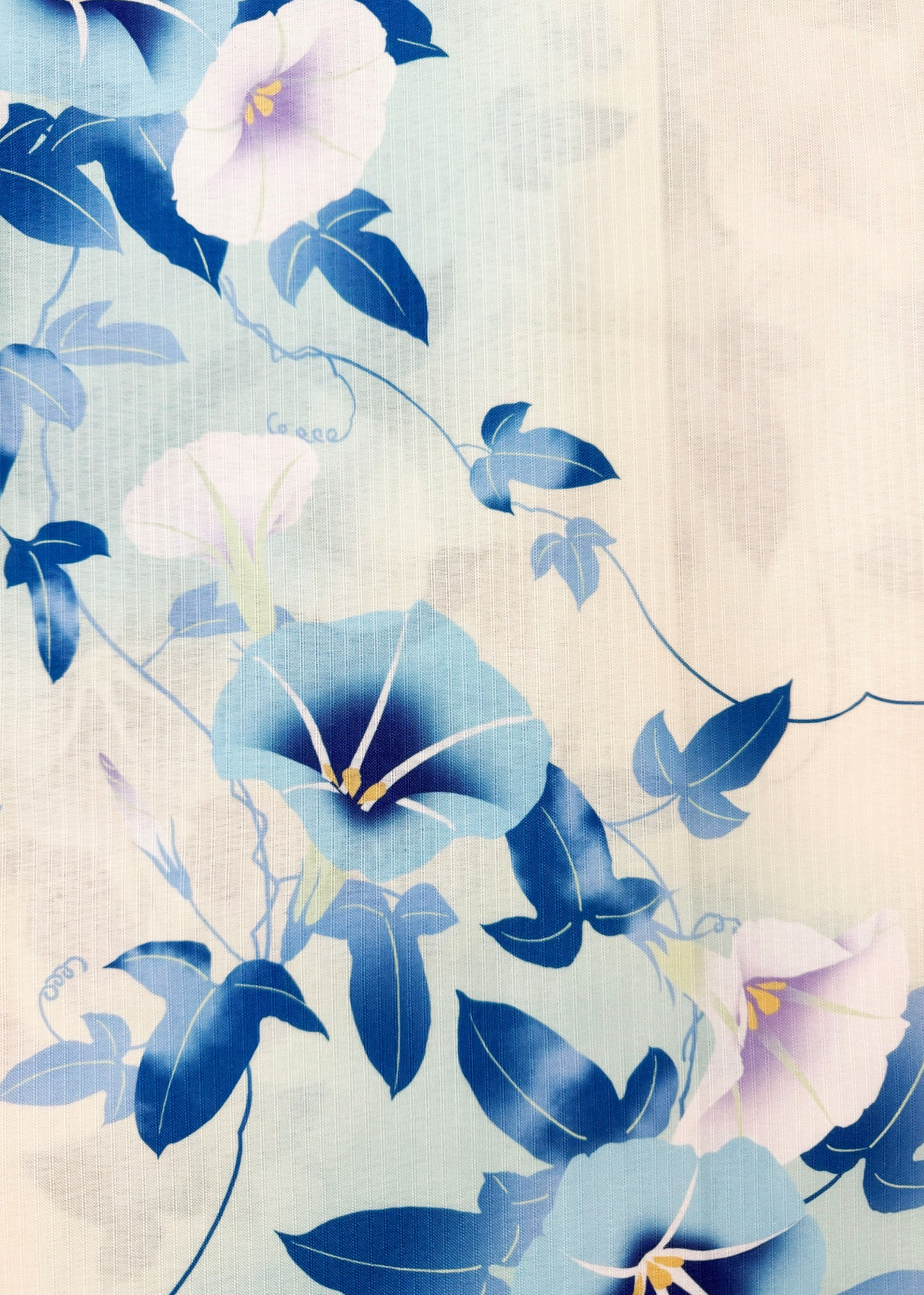 Traditional Japanese Summer Yukata Kimono - Blue Morning Glory Cream