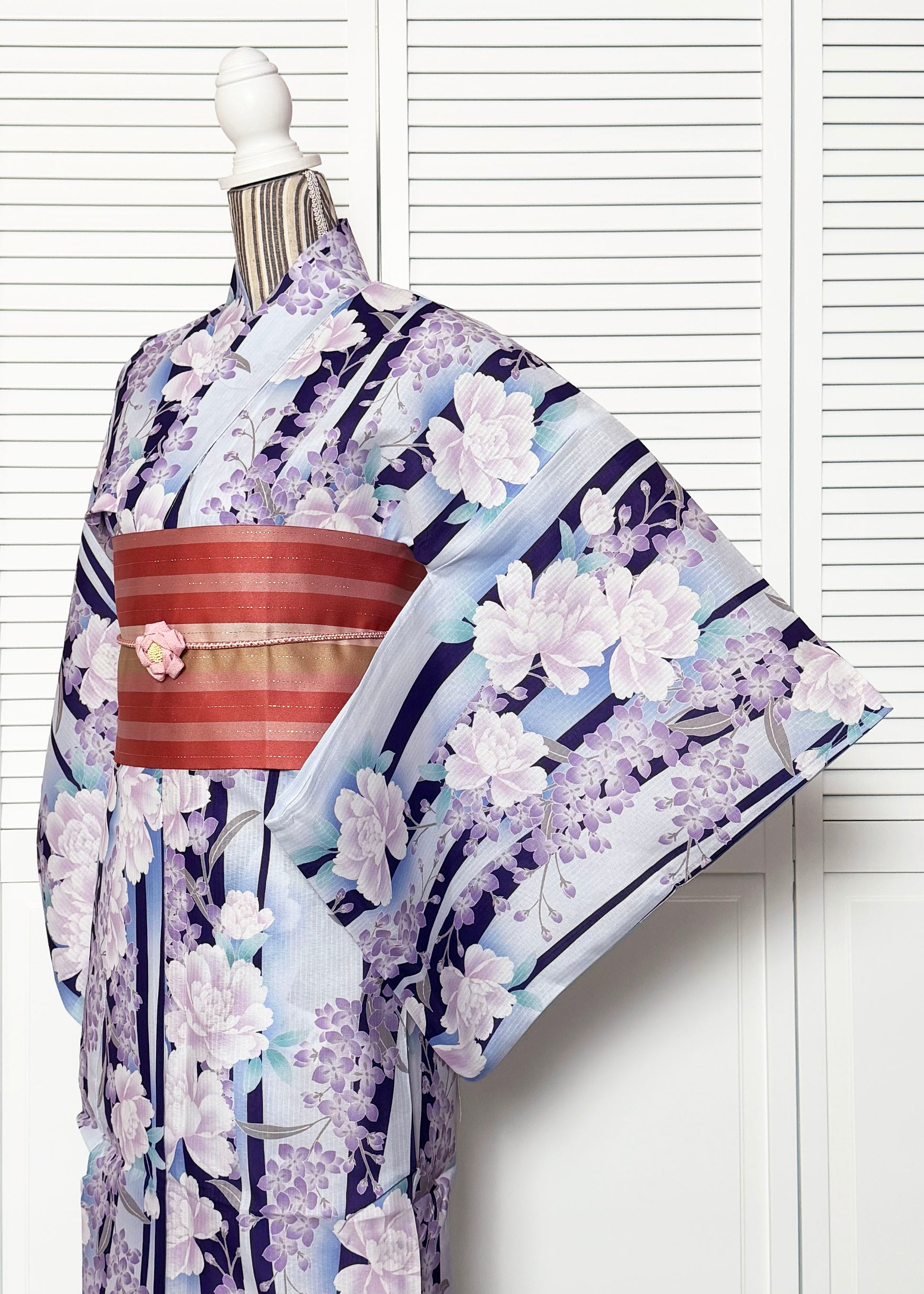 Traditional Japanese Women's Summer Yukata Kimono - Peony and Wisteria