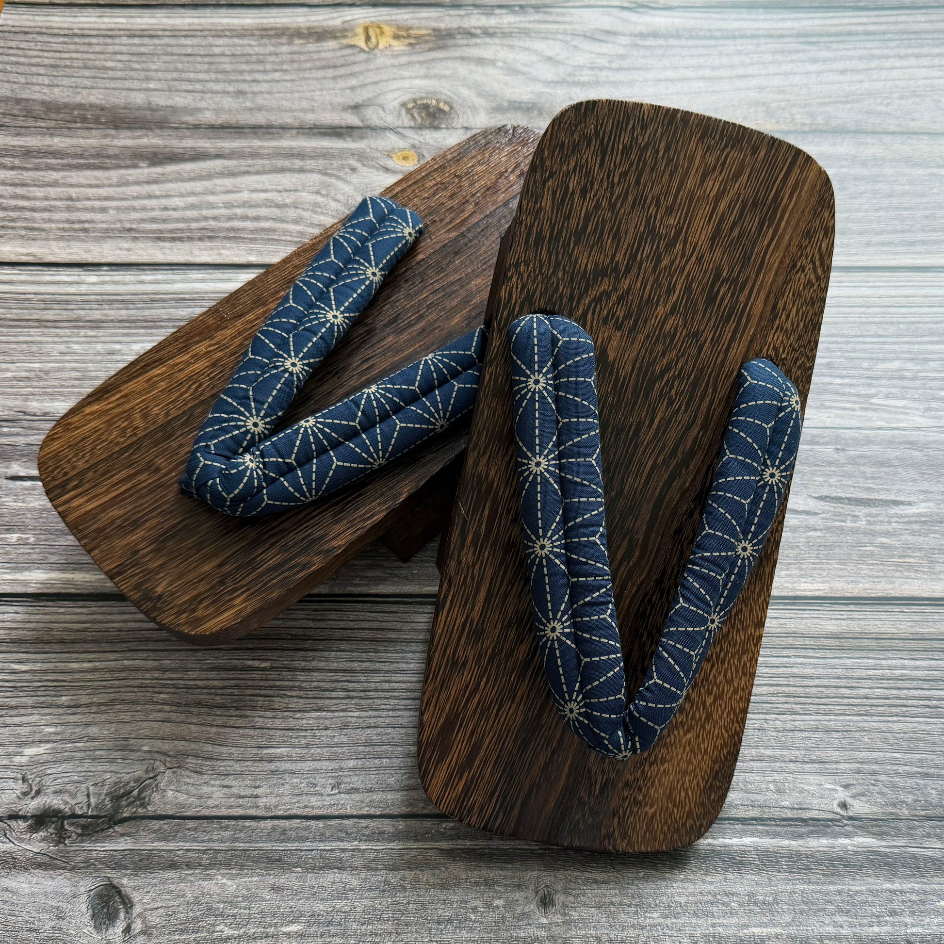 Japanese Traditional Men's Wooden Geta Sandals - Asanoha in Indigo