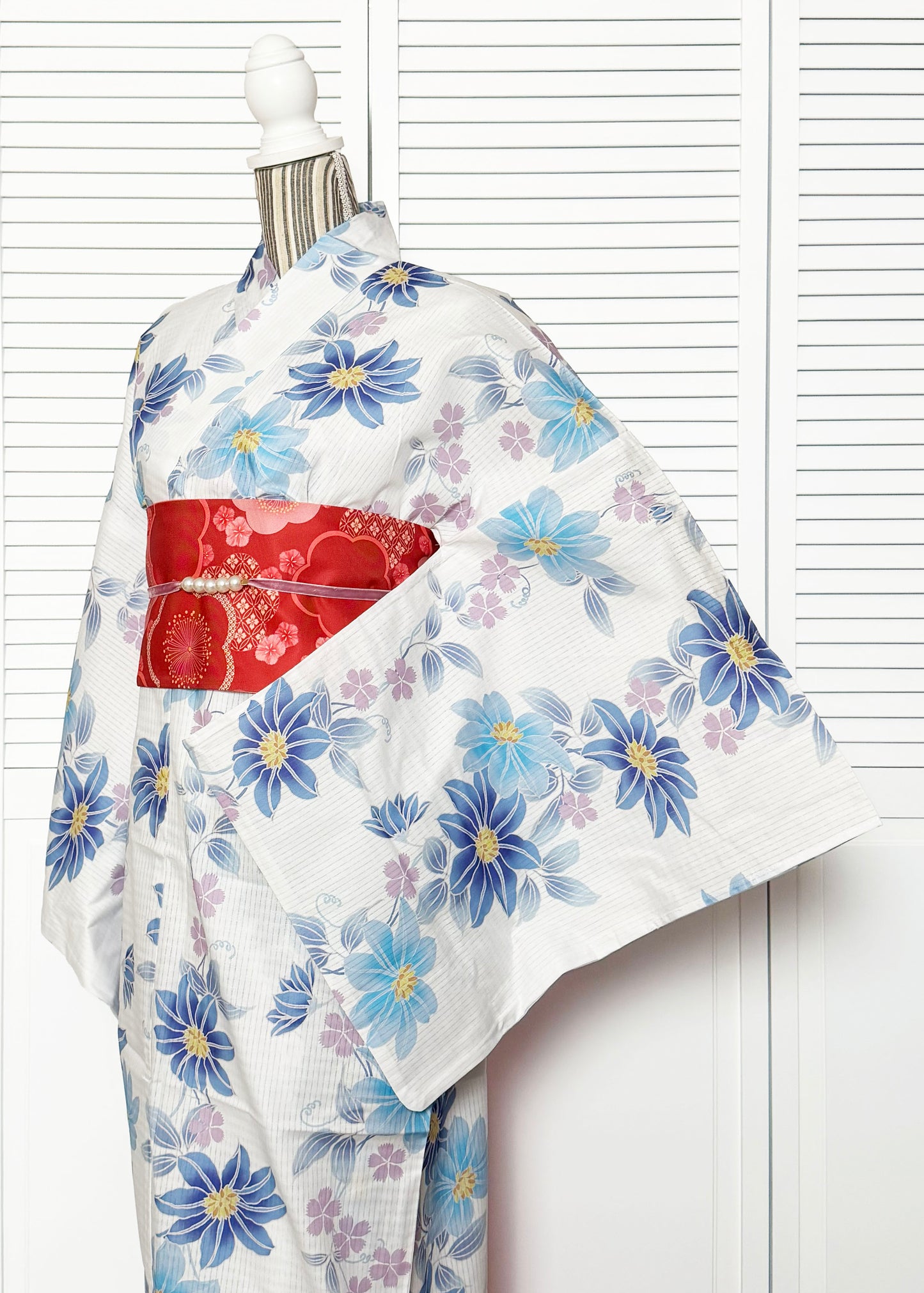 Yukata Kimono Plus Size - Blue Clematis Flowers in White (Style #1017)