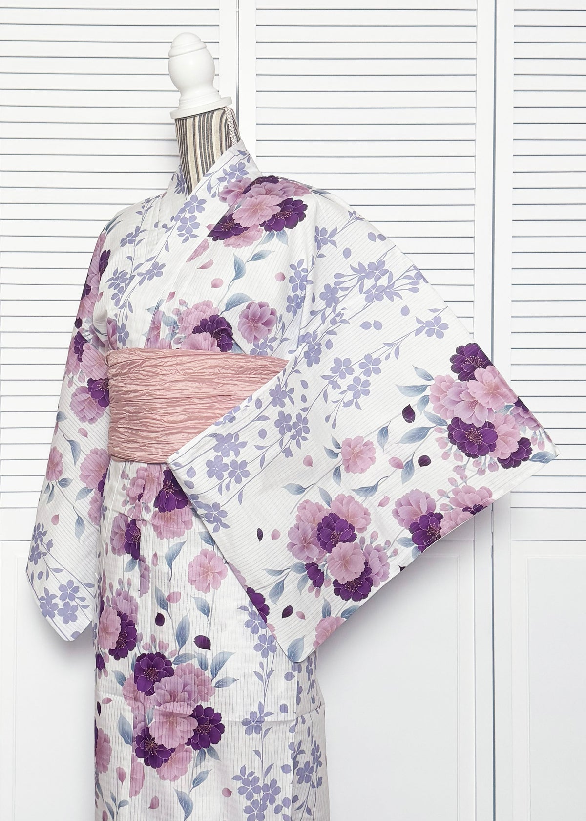 Yukata Kimono Starter Gift Set - Whispering Sakura in White (Style #0003)