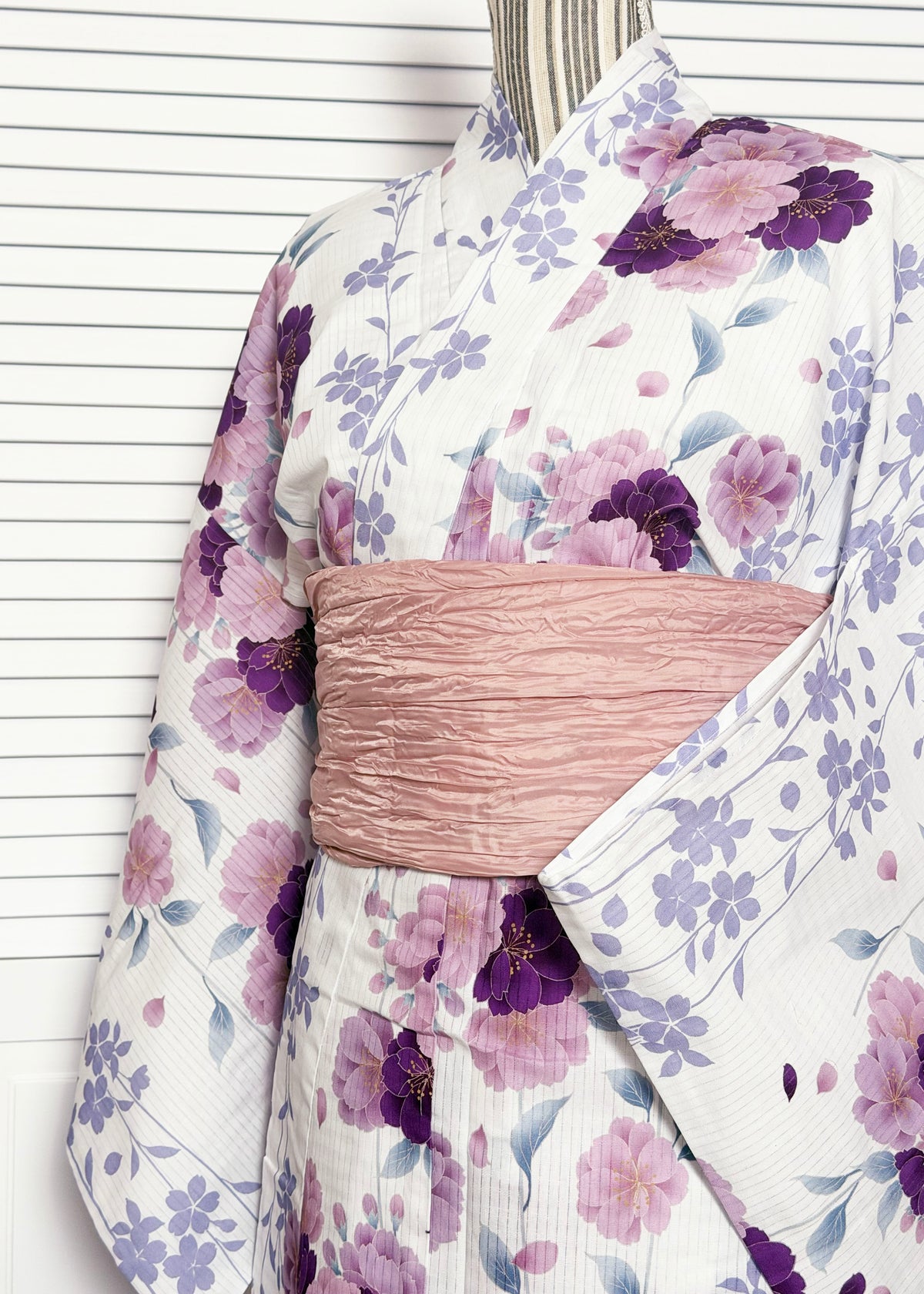 Yukata Kimono Starter Gift Set - Whispering Sakura in White (Style #0003)