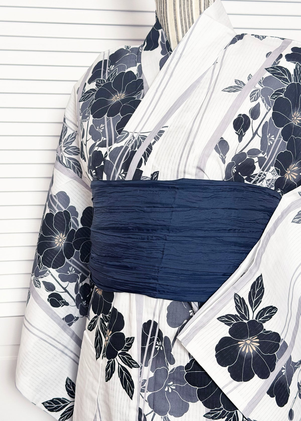 Japanese Traditional Yukata Kimono Starter Gift Set - Midnight Bloom