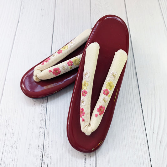 Japanese Traditional Zori Sandals - Cherry Blossoms Embroidery Maroon