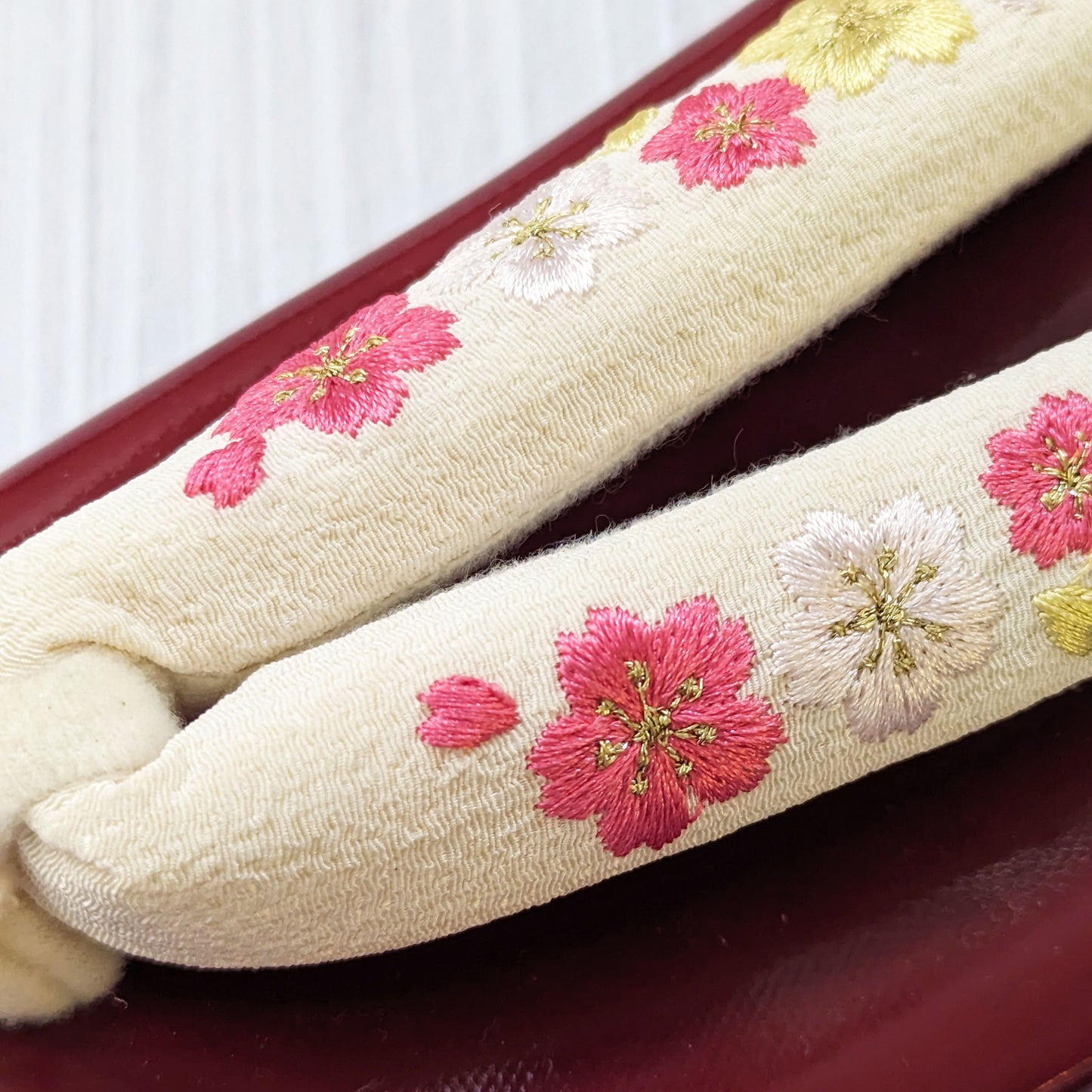 Japanese Traditional Zori Sandals - Cherry Blossoms Embroidery Maroon