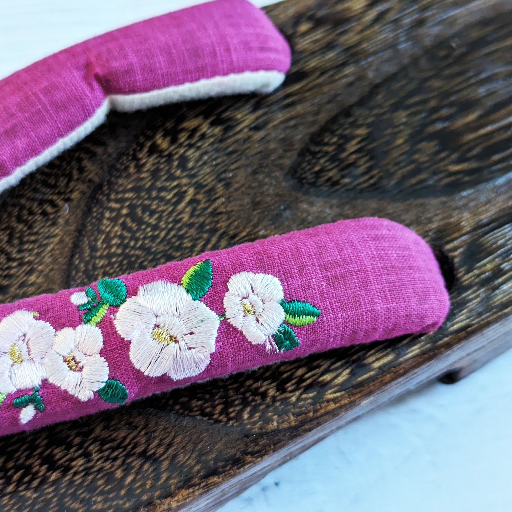 Traditional Geta Sandals - White Camellias Purple