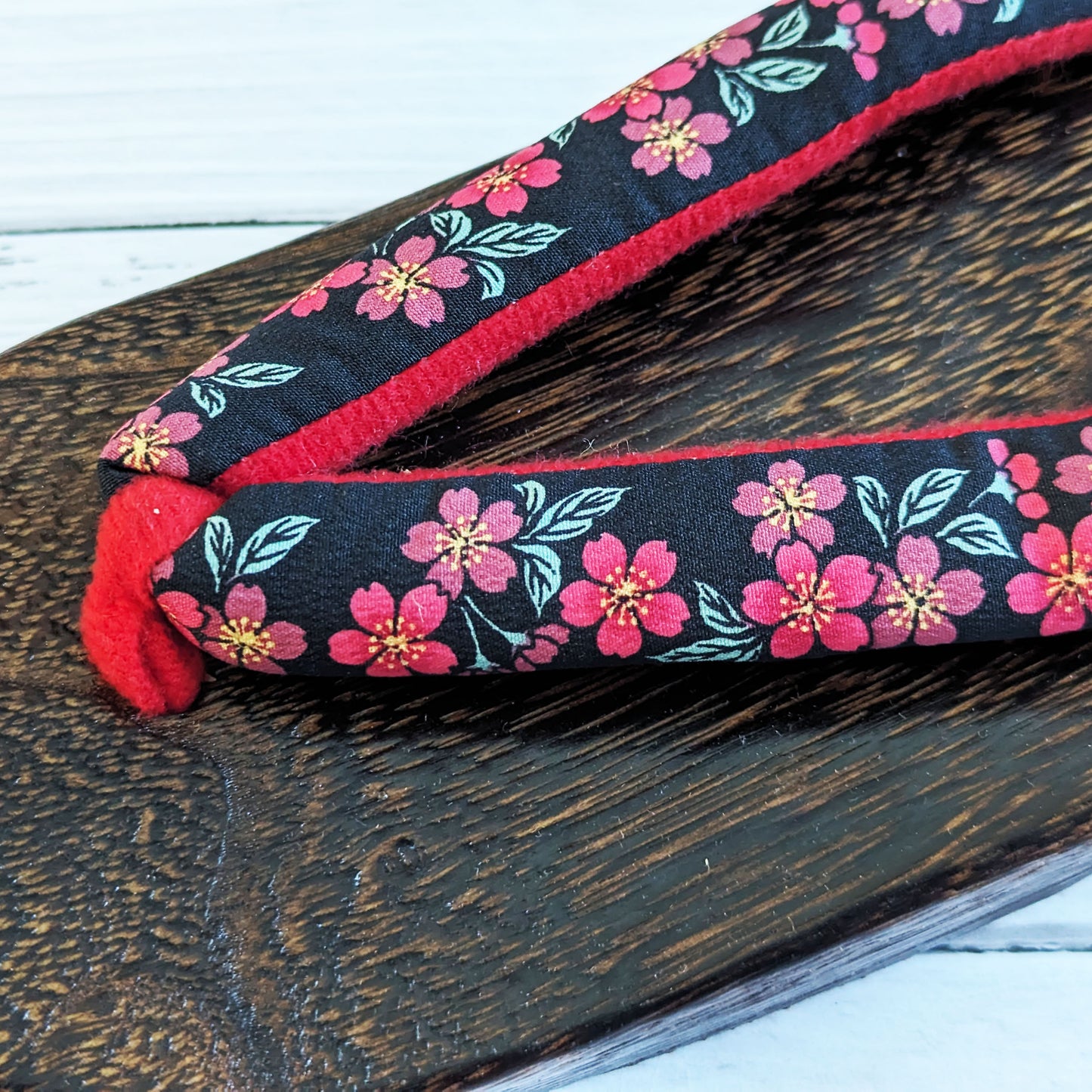 Japanese Geta Sandals - Pink and Purple Sakura Black