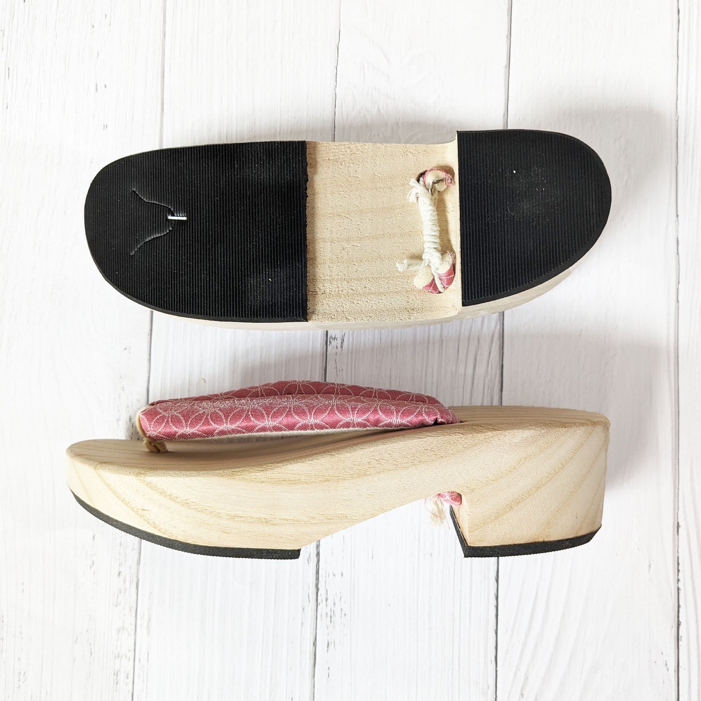 Japanese Women's Geta Sandals - Pink Shippo