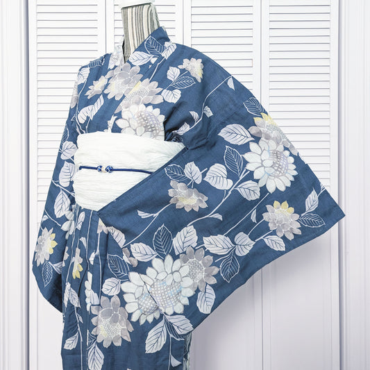 Japanese Yukata Kimono - White Sunflowers in Dark Blue