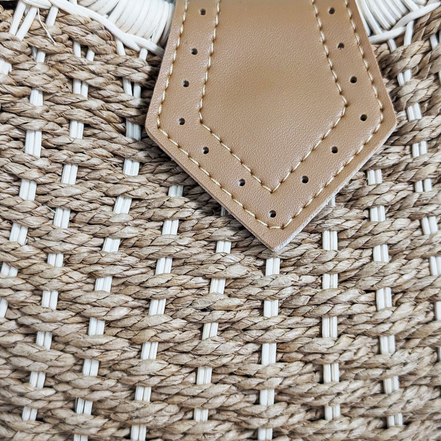 Wicker Round Shell Bag - Brown