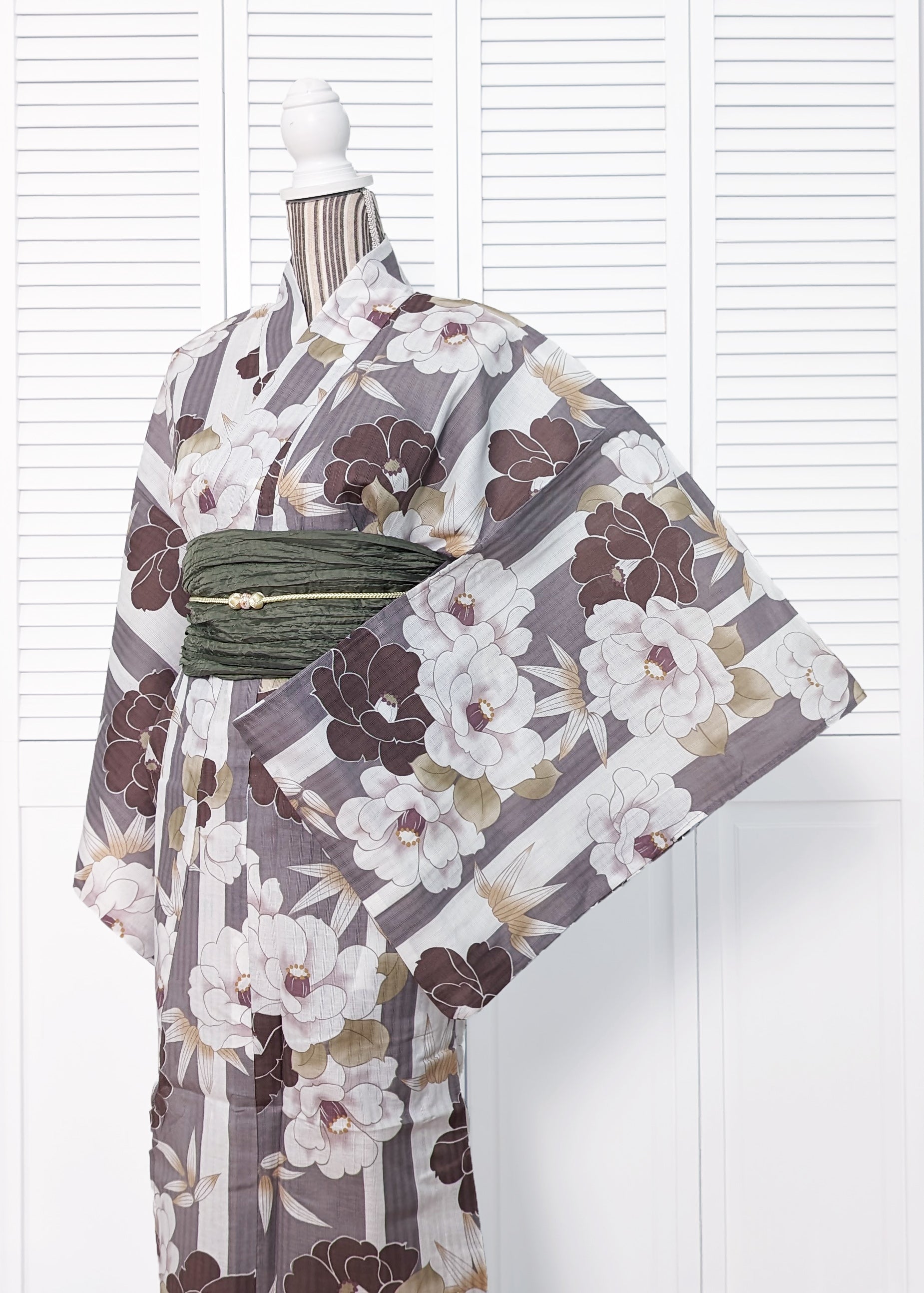 Japanese Yukata Kimono - Camellias in White and Grey Stripes