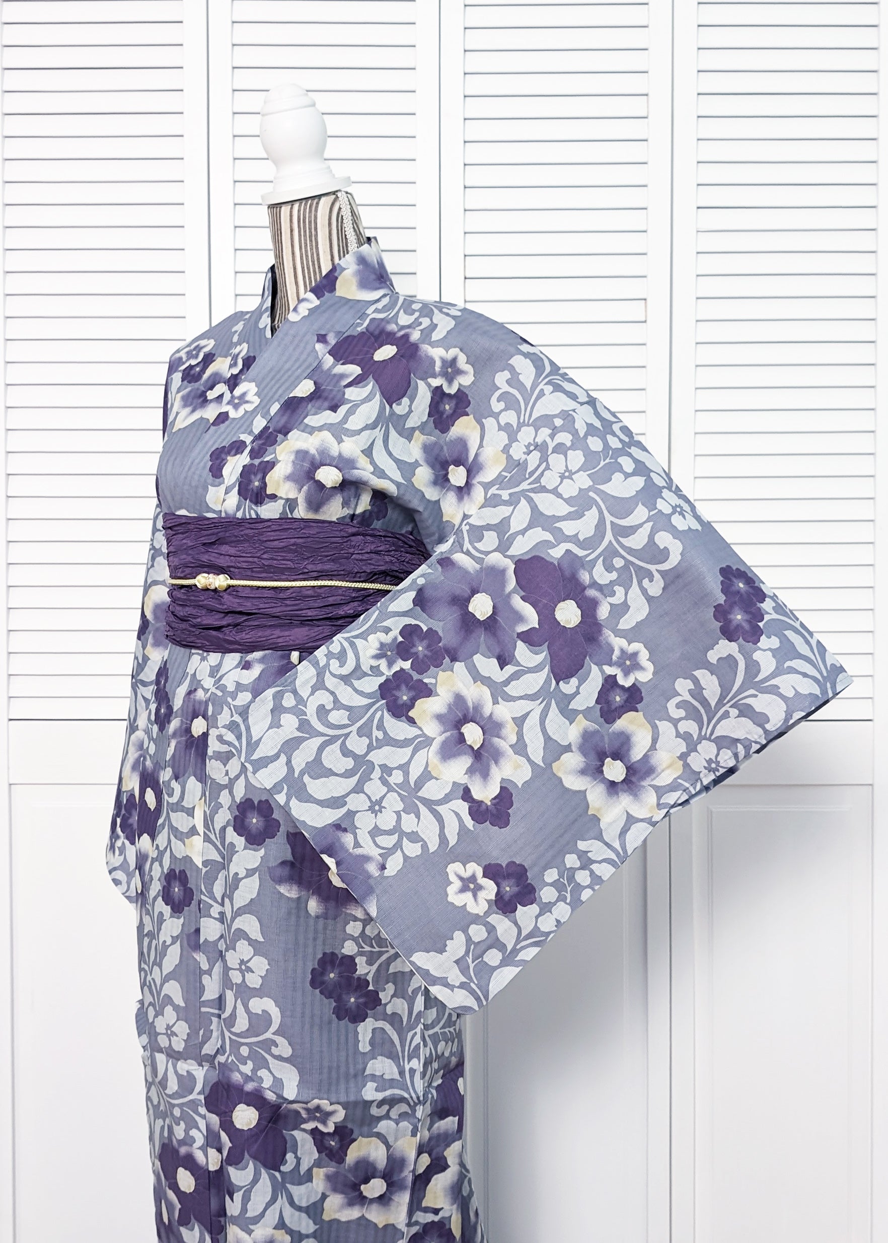 Japanese Yukata Kimono - Purple Flowers in Grey