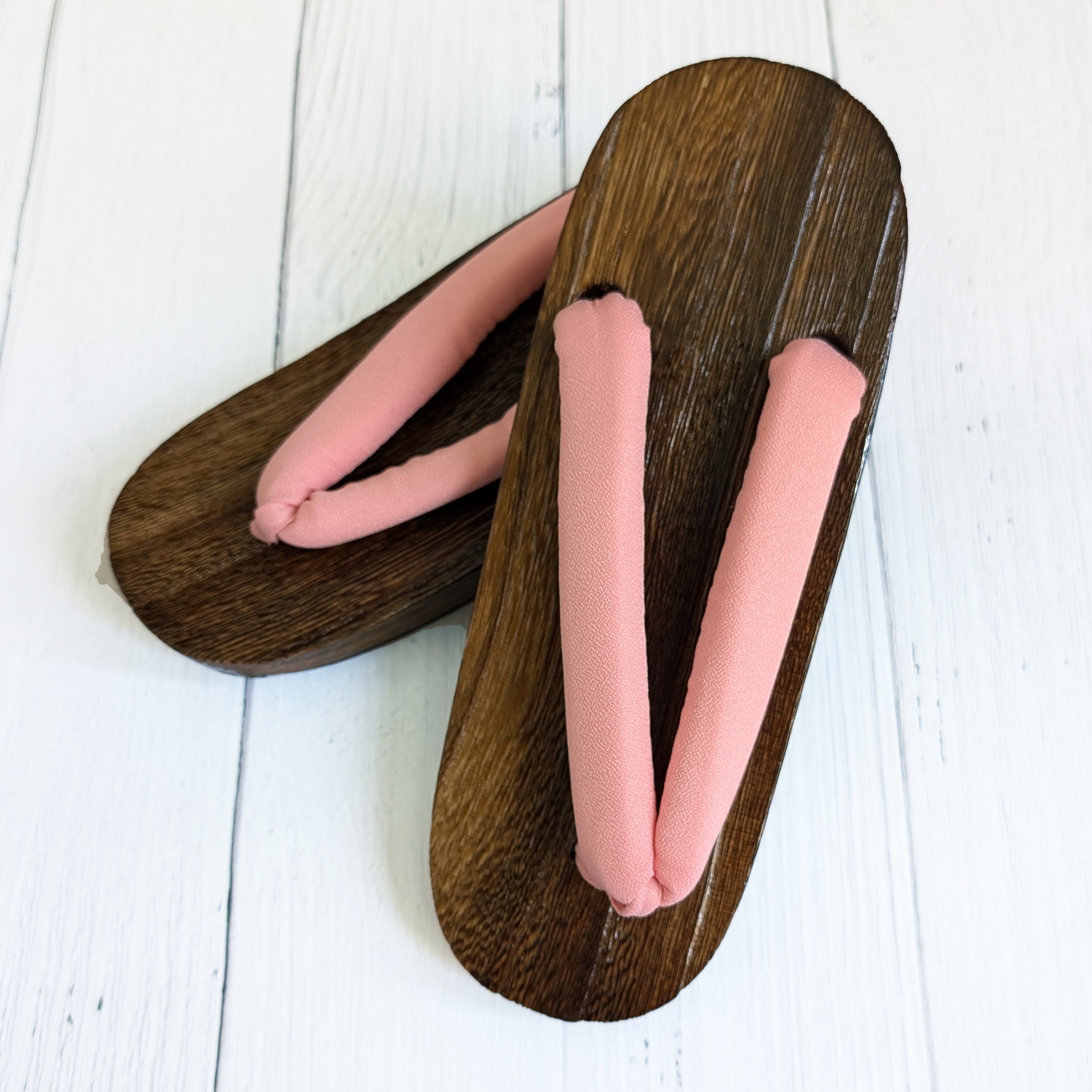 Traditional Japanese Women's Wooden Geta Sandals - Simple Pink – Modern ...