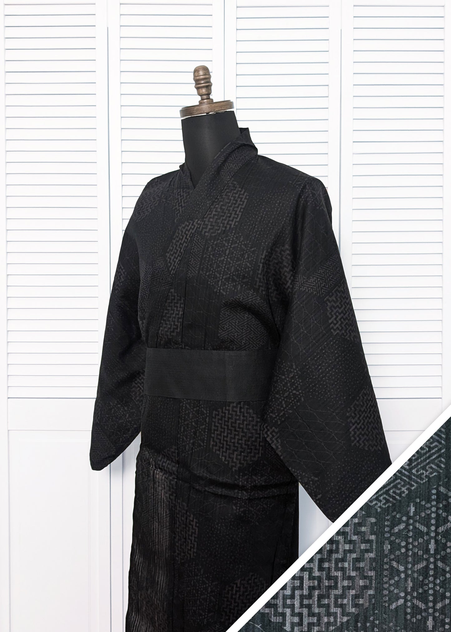 Men's Yukata (M) - Hexagons in Black (Style #M0001)