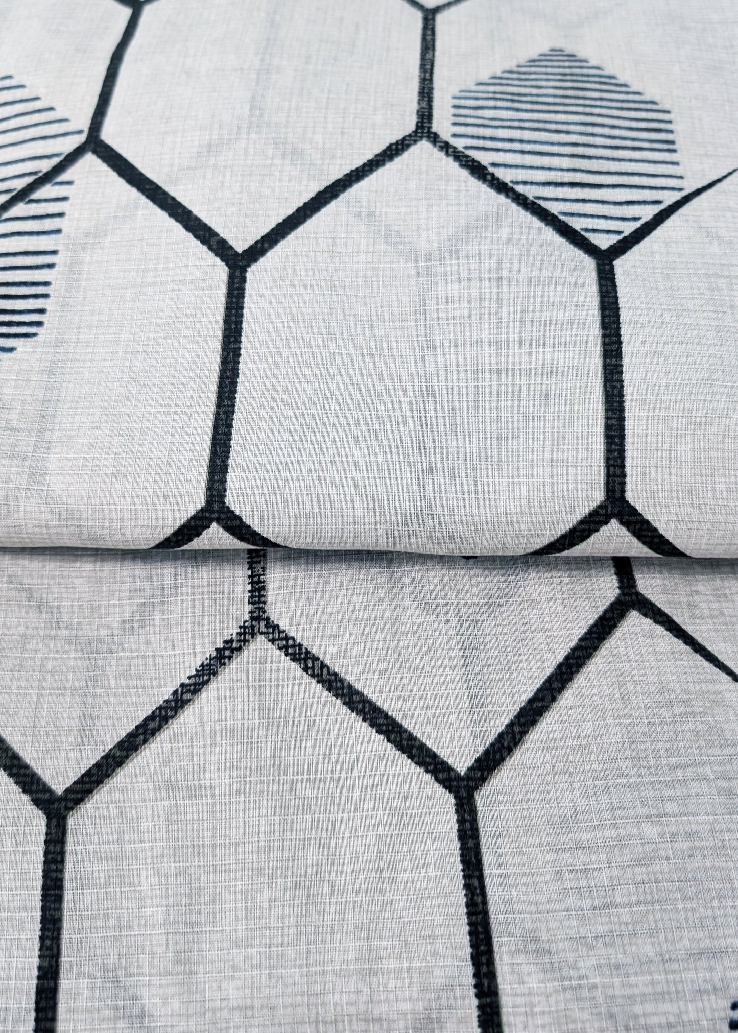 Japanese Traditional Men's Yukata Kimono - Hexagons in Light Gray