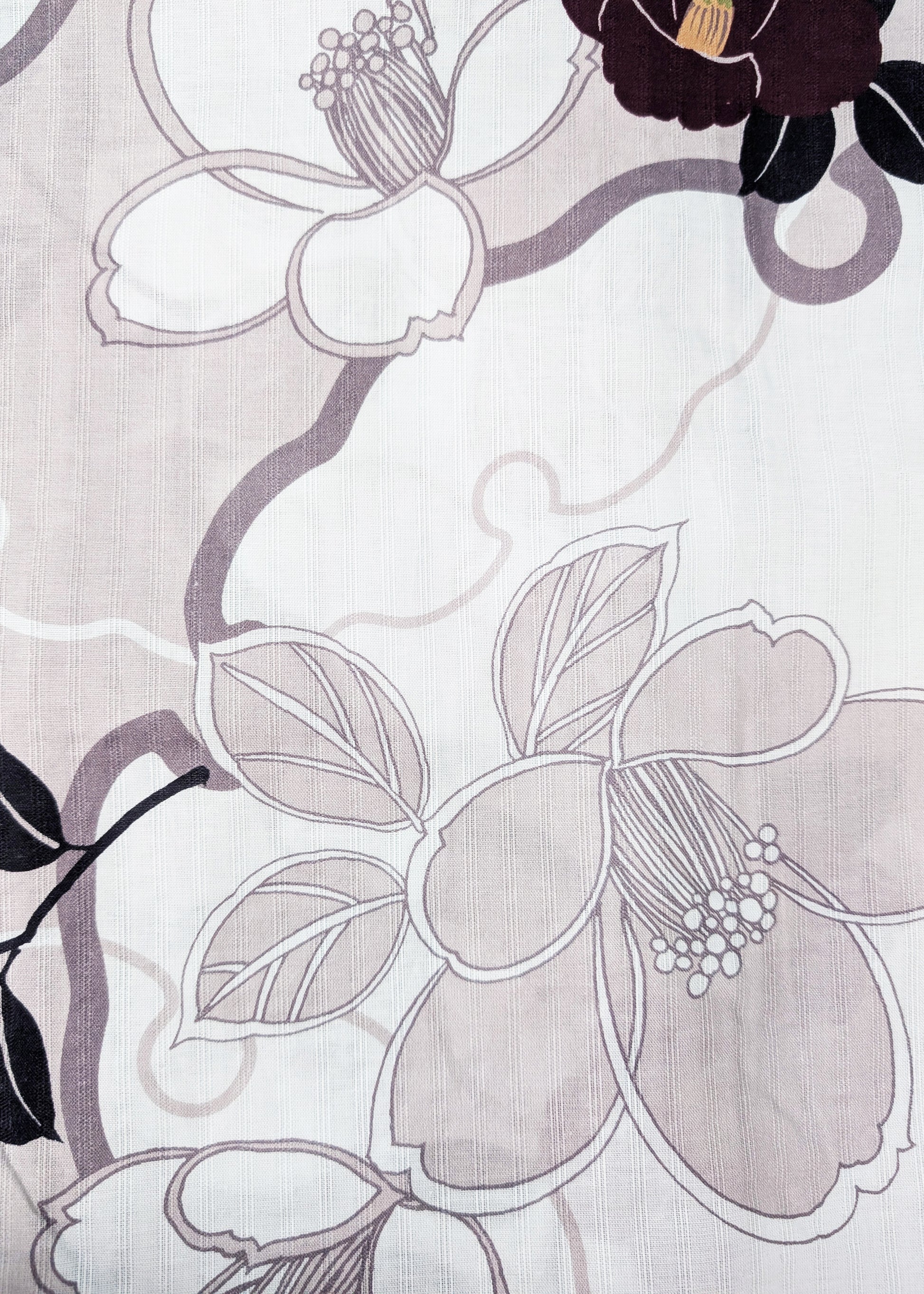 Traditional Japanese Floral Yukata Kimono - Maroon Camellias in Gray