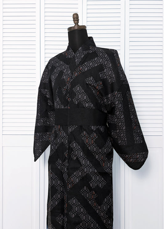 Japanese Traditional Men's Yukata Kimono - Shell Pattern in Gray